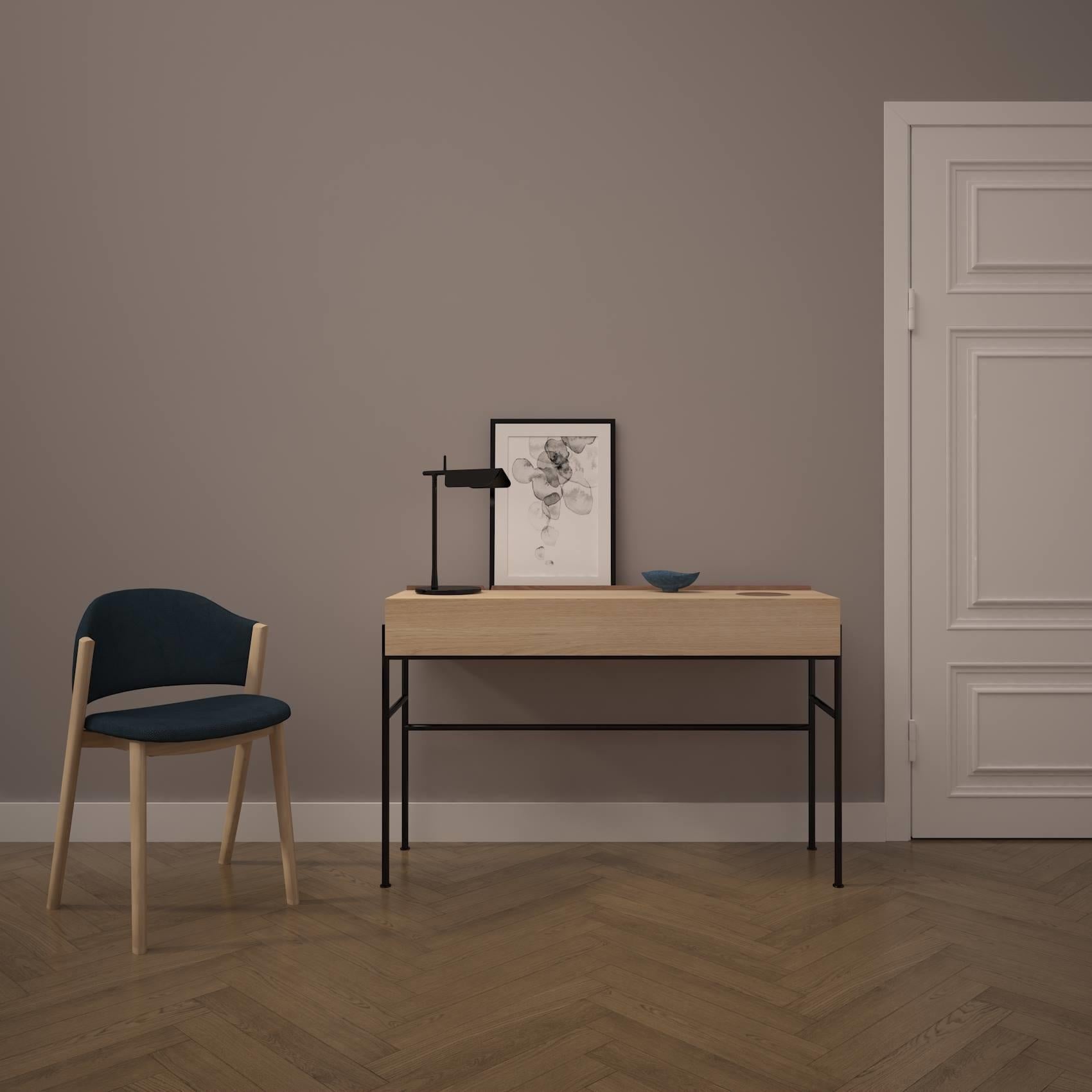 Scrivania/consolle per portineria in stile moderno del Medioevo, con accenti in massello di Oak e Noce in vendita 6