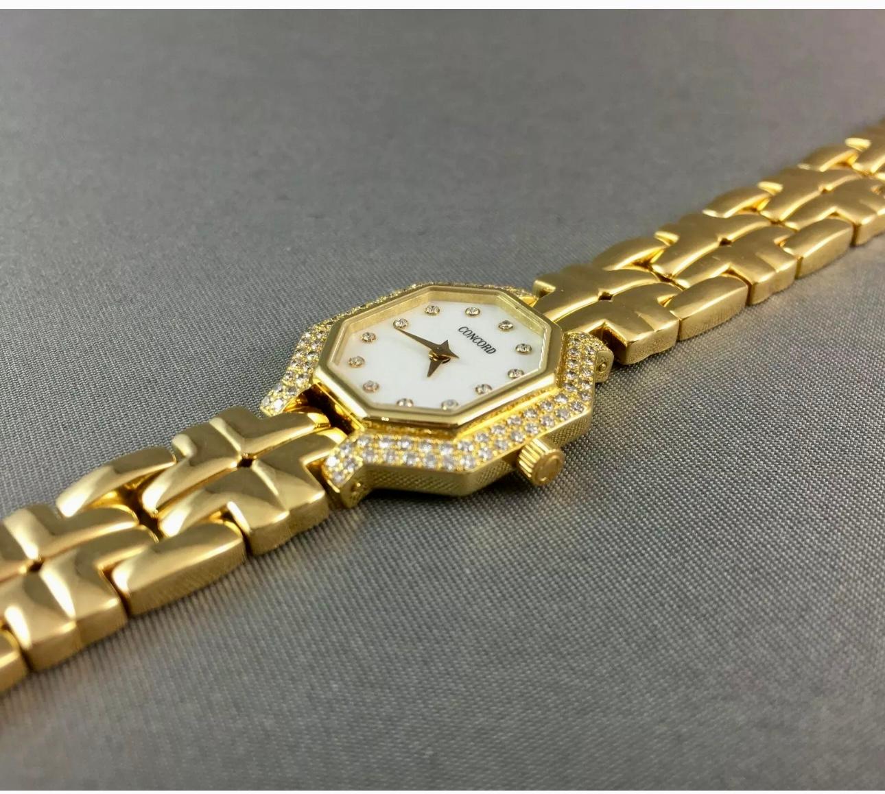 Concord 18k Gold & Diamant Damenuhr Ref. 51.25.160
Beschreibung / Zustand: Alle Uhren wurden professionell überprüft und gewartet, bevor sie zum Verkauf angeboten wurden. 1,30 Karat / Diamanten. 
Goldgehalt: 18 Karat Gelbgold, Gesamtgewicht 68,4