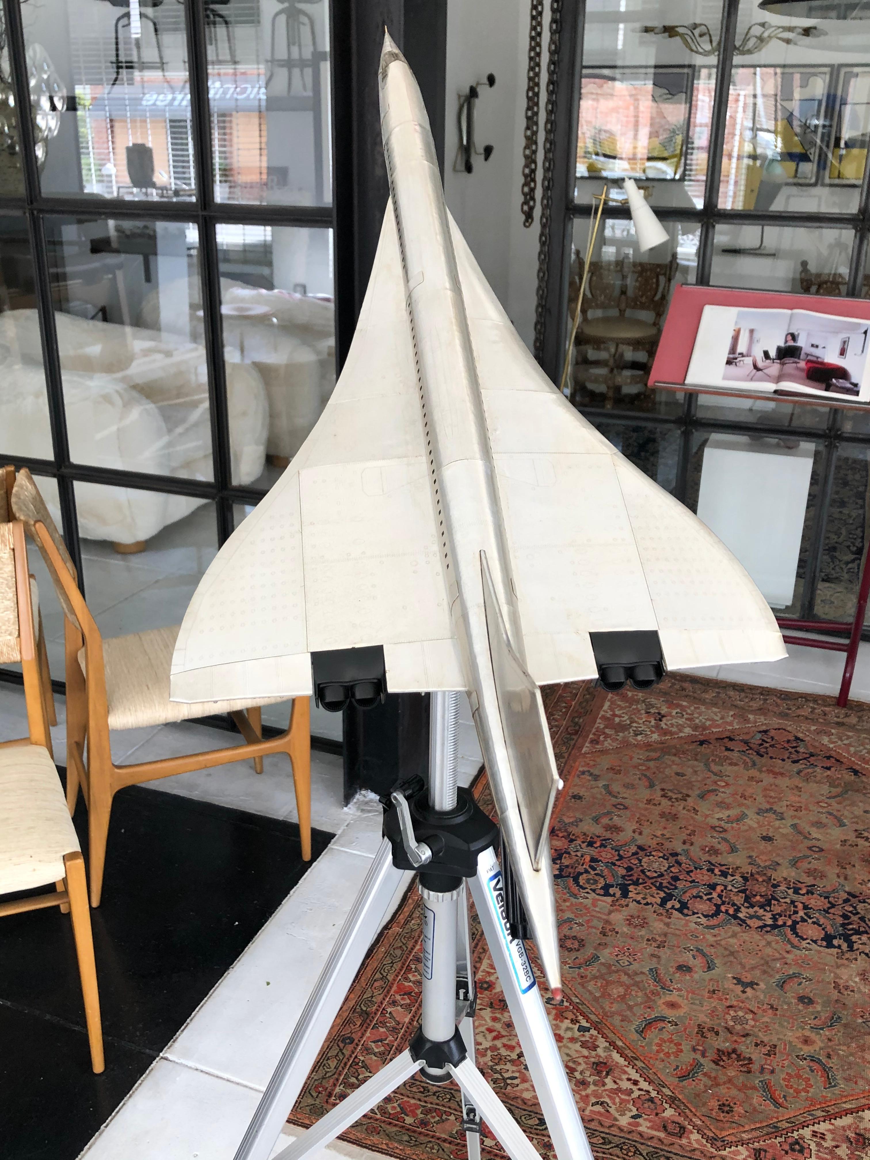Concord Airplane Scale Model with Adjustable Tripod In Excellent Condition In Los Angeles, CA