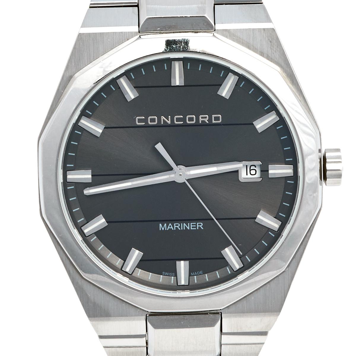 A fine accessory to pair with both your daytime casuals as well as smarter looks, this Concord Mariner 05.1.14.1093 wristwatch is a must-have for all with classic taste. An exemplar of the label's fine artistry, this stainless steel watch features a
