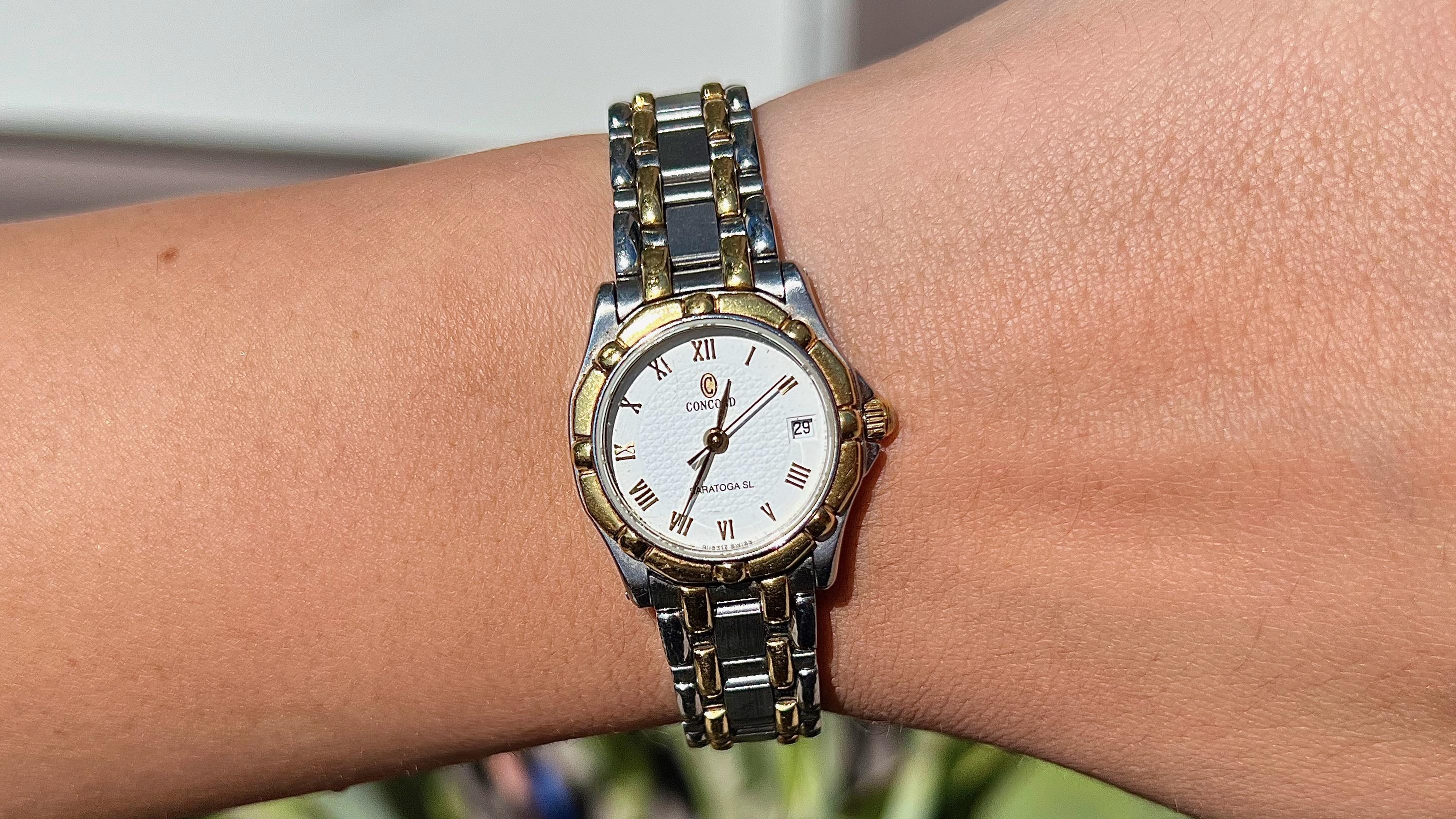 Concord Saratoga Edelstahl-Uhr mit römischem Zifferblatt aus 18 Karat Gelbgold  im Zustand „Gut“ im Angebot in Carlsbad, CA