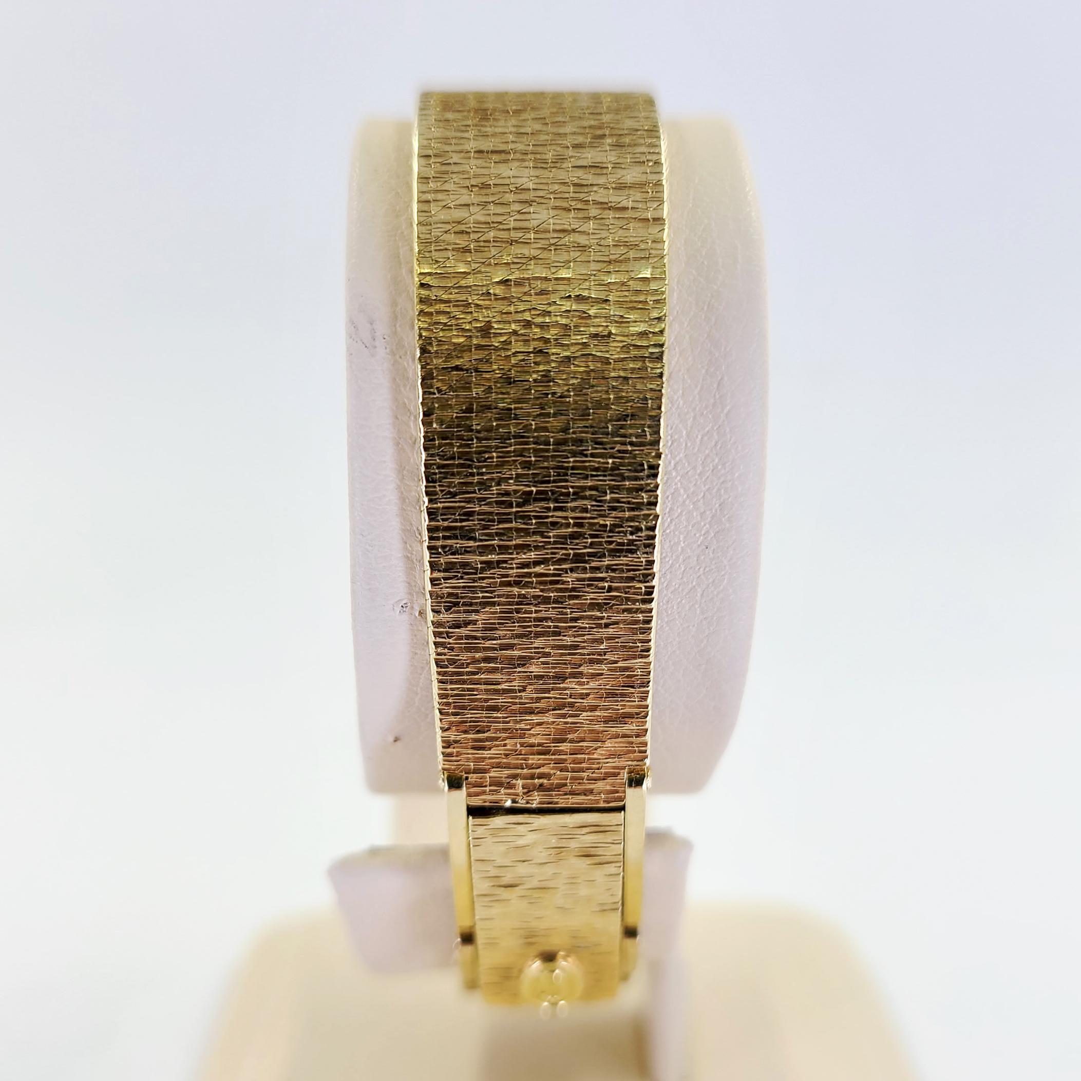 Concord Damenuhr aus Gelbgold mit Pavé-Diamanten im Zustand „Gut“ im Angebot in Coral Gables, FL