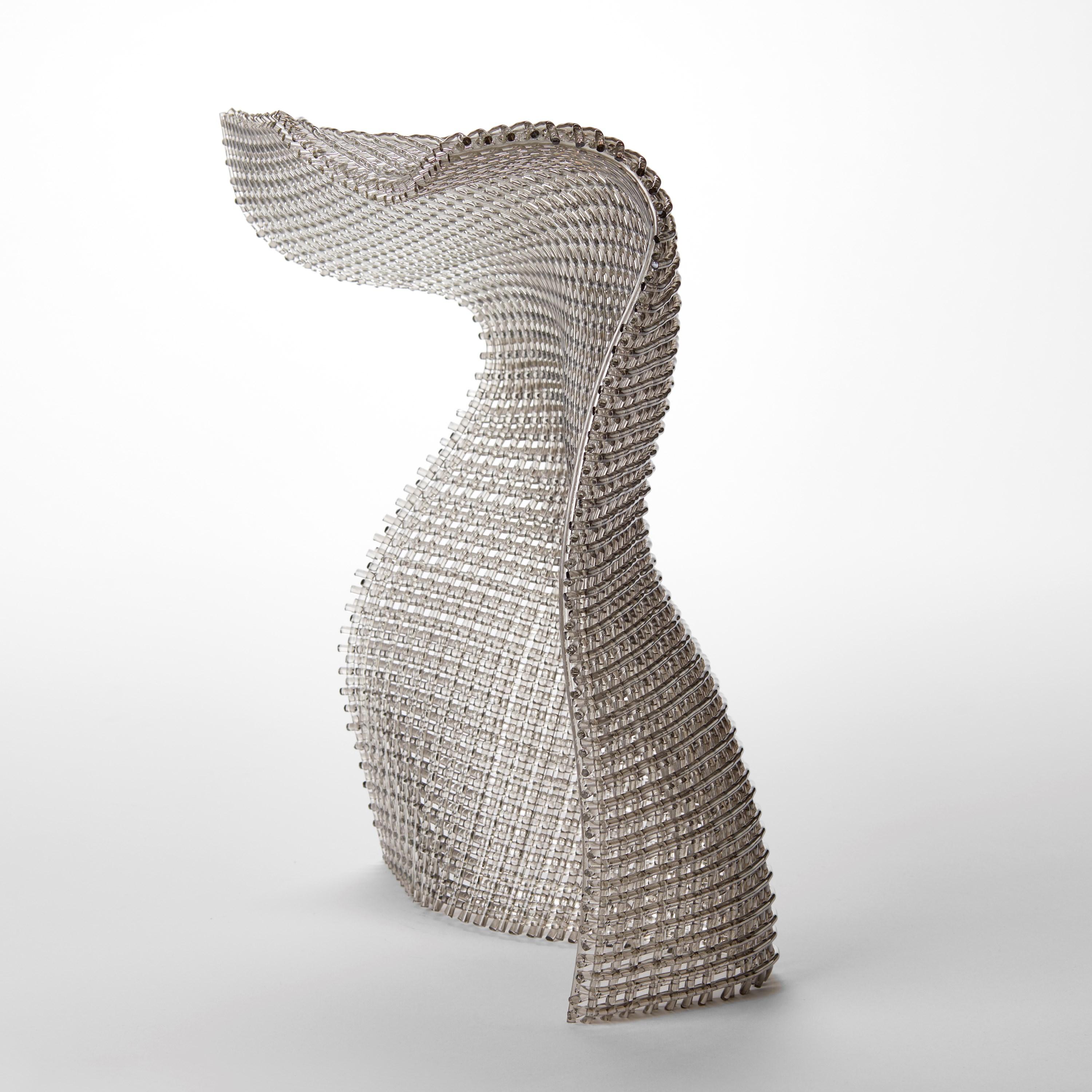 Fait main Concordance II, une sculpture sur pied en verre tissé et en argent de Cathryn Shilling en vente