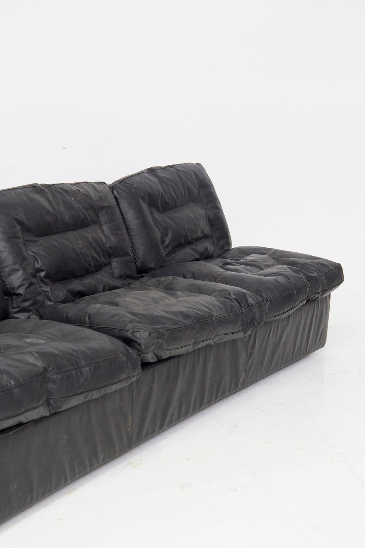 Mid-20th Century Concordia Sofa in Leather for Zanotta, Original Label For Sale