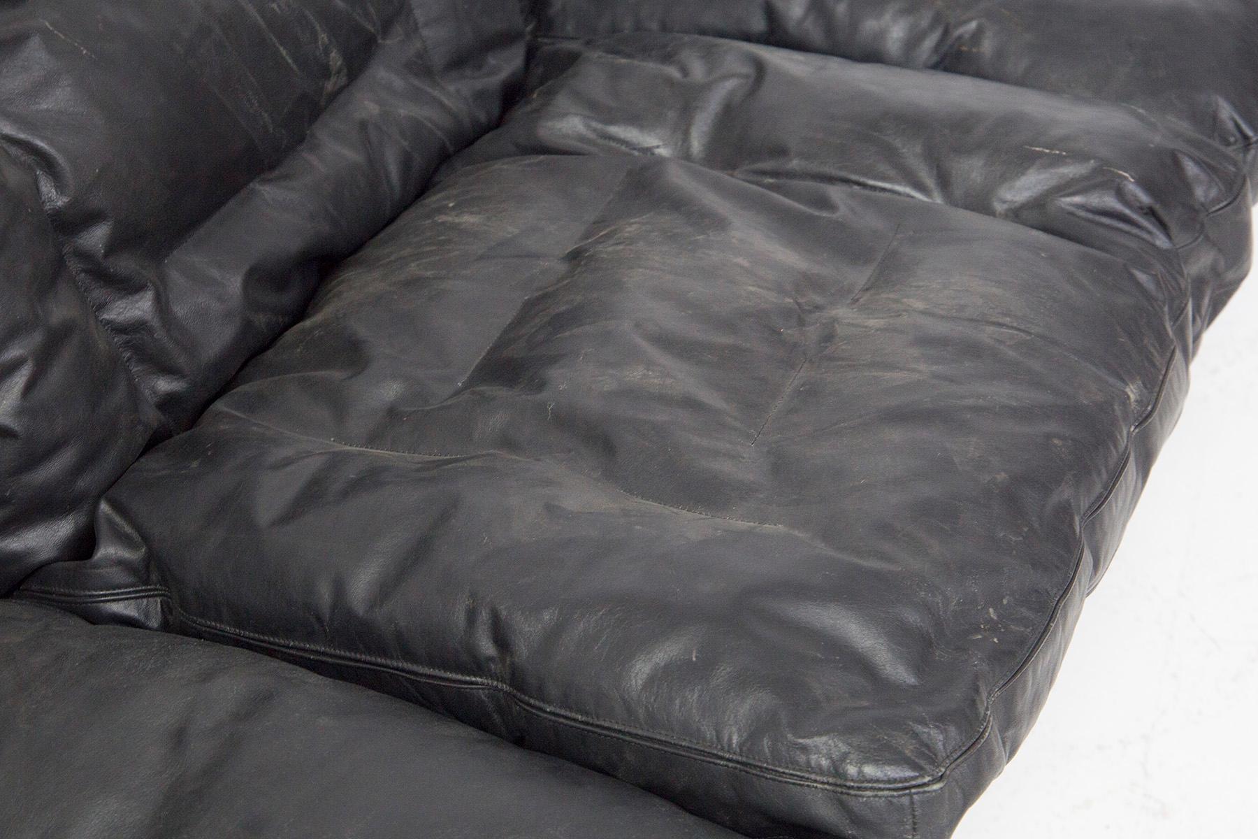 Concordia Sofa in Leather for Zanotta, Original Label For Sale 2