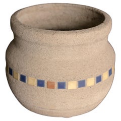 Mosaik-Pflanzgefäß aus Beton und Kacheln von Hillside Pottery Company