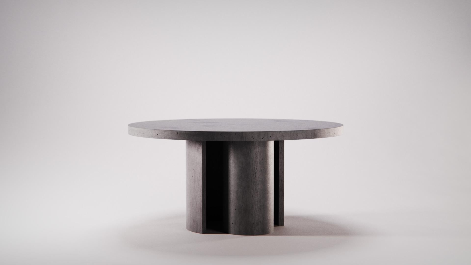 Brutalist Concrete Circular Dining Table Atlante Ultra High Perfomance Cement Mortar For Sale