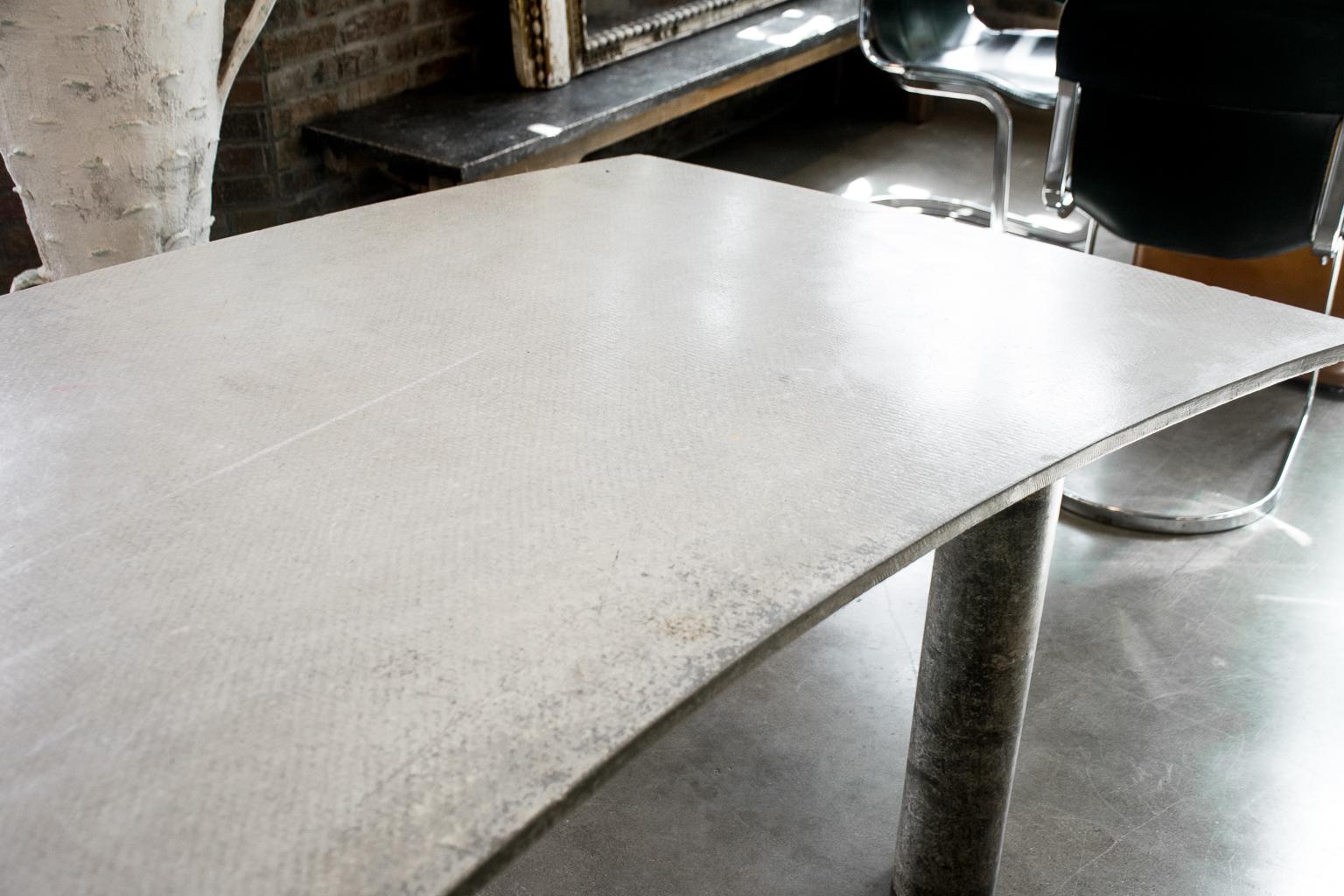 Concrete Desk, Italy, 1980s In Excellent Condition In Austin, TX