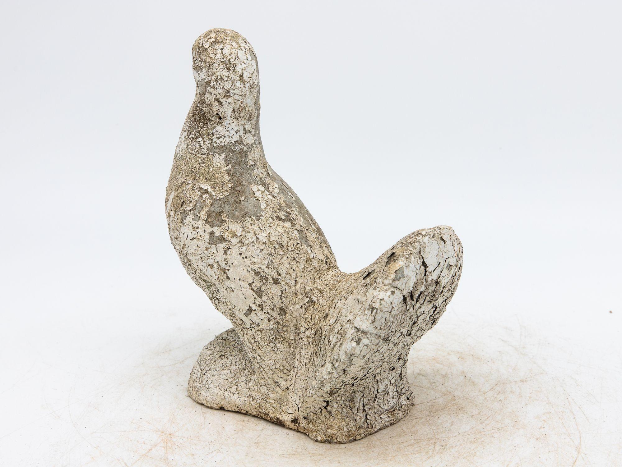 Concrete Dove Garden Ornament, England 20th Century In Good Condition For Sale In South Salem, NY