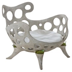 Silla Club Drillium de hormigón by OPIARY