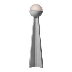 Beton-Stehlampe „Nie S“ von Bentu Design