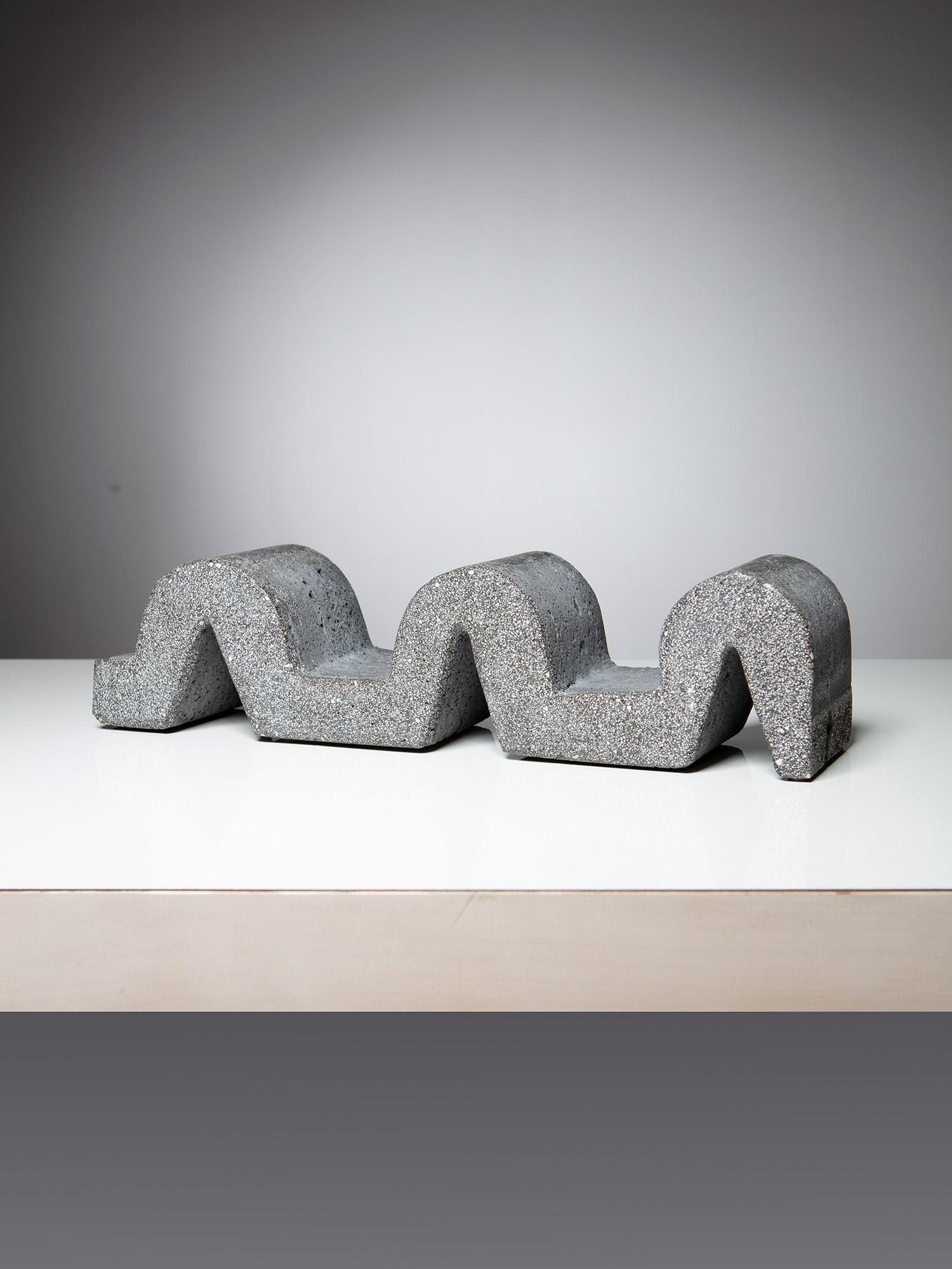 Geometrische Betonskulptur von Giovanni Canu, Italien, 1970er Jahre (Italienisch) im Angebot