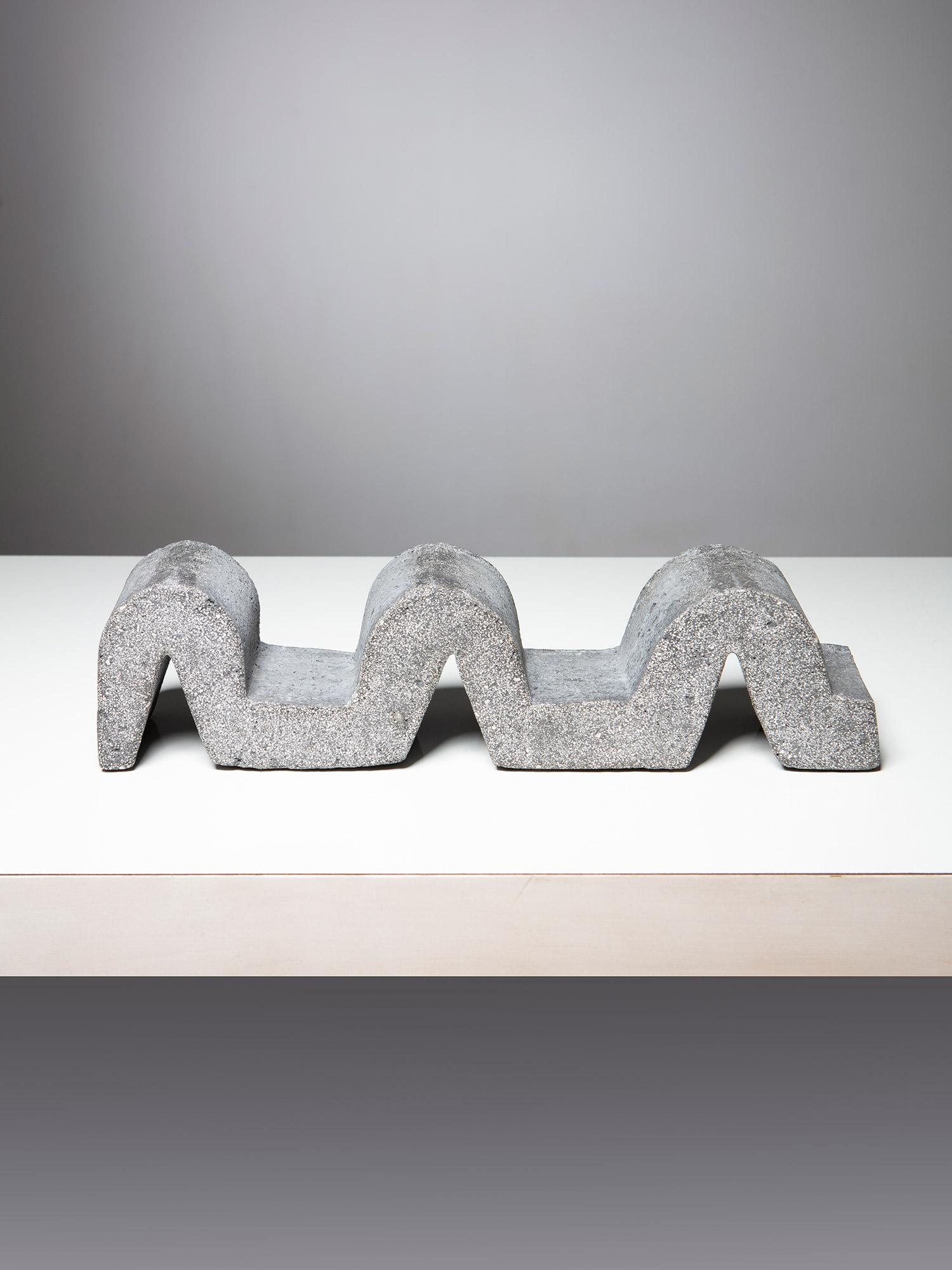 Geometrische Betonskulptur von Giovanni Canu, Italien, 1970er Jahre im Angebot 1