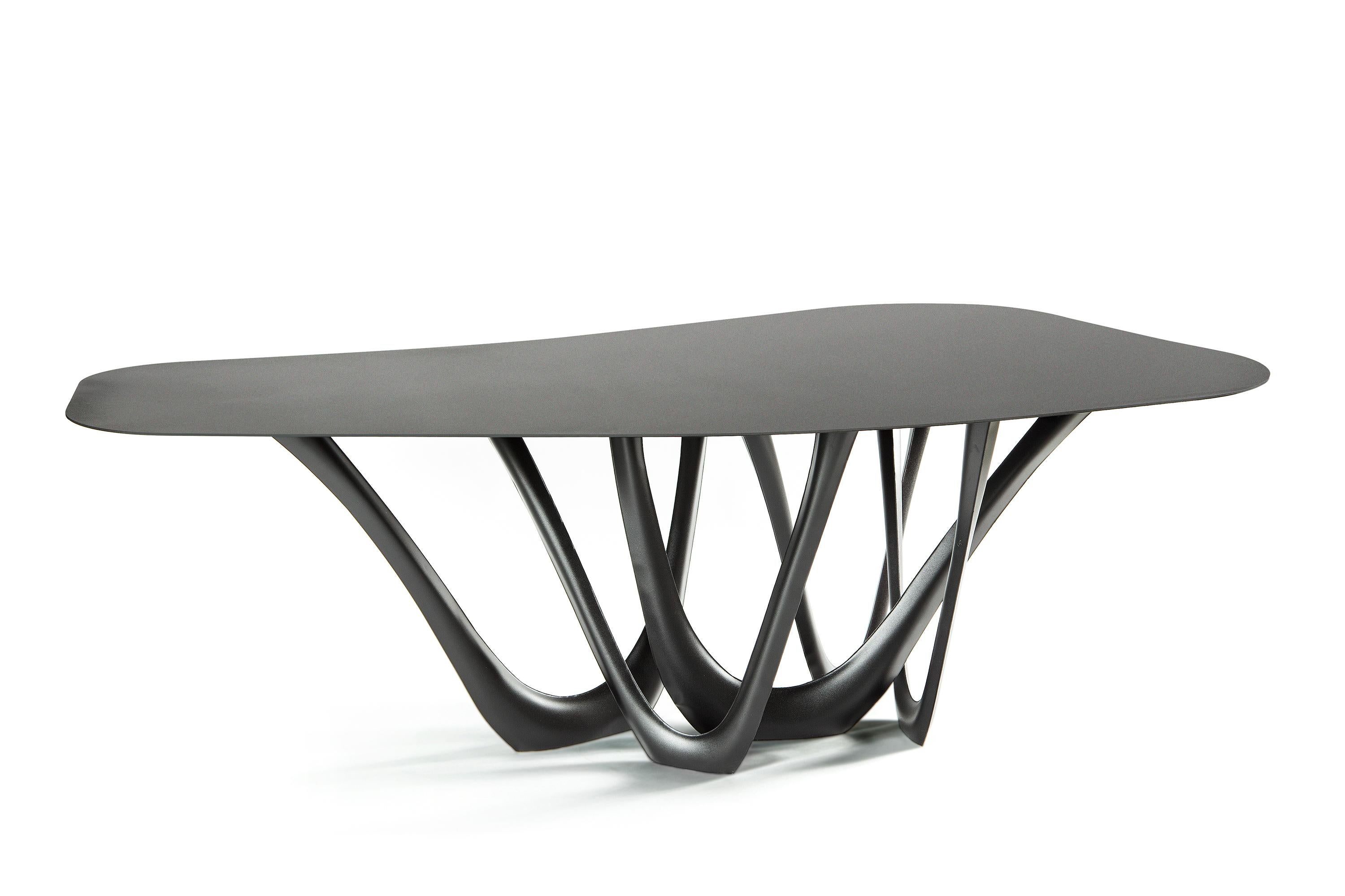 Poudré Table sculpturale en acier gris béton G-Table de Zieta en vente