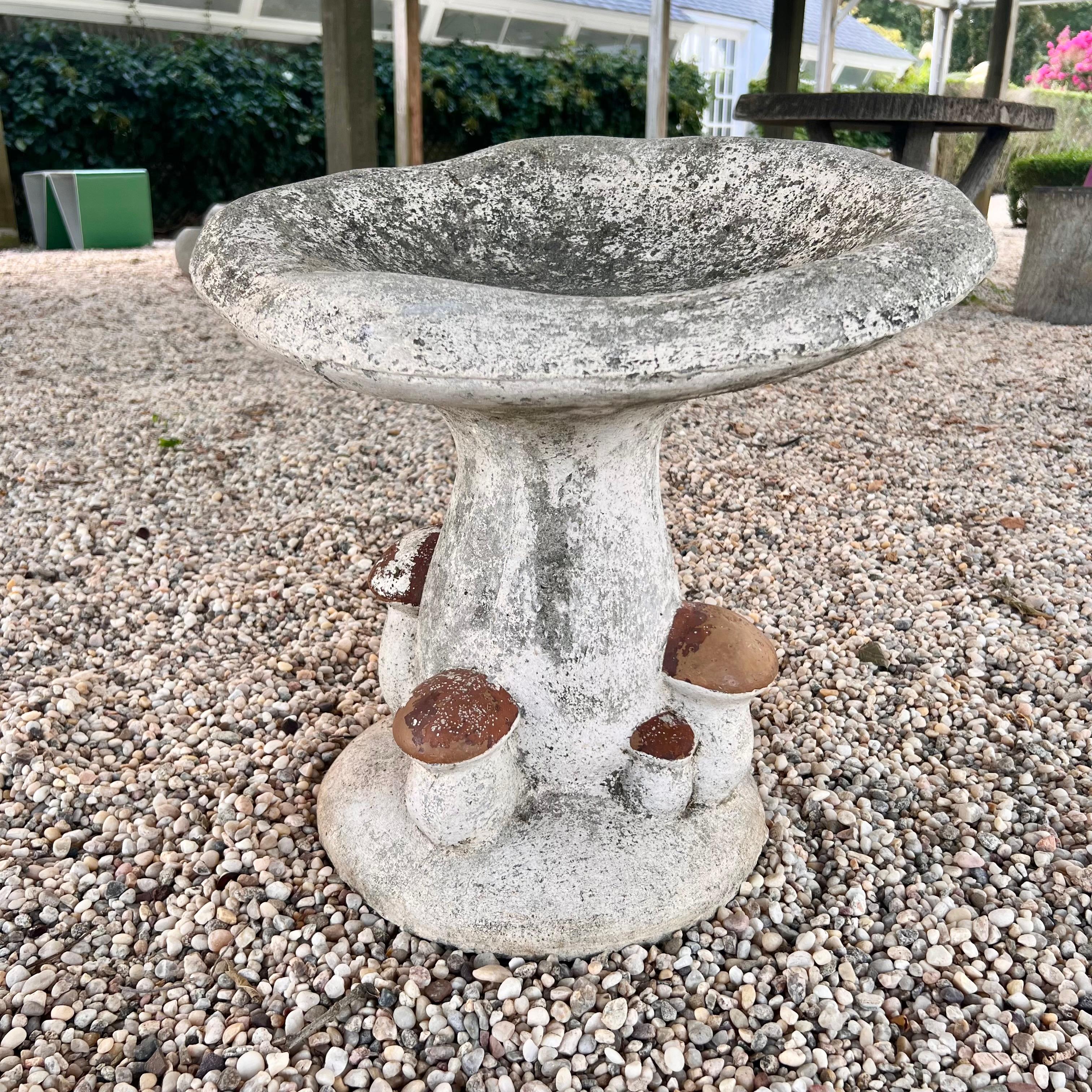 Tabourets champignons béton, France, années 1950 en vente 8