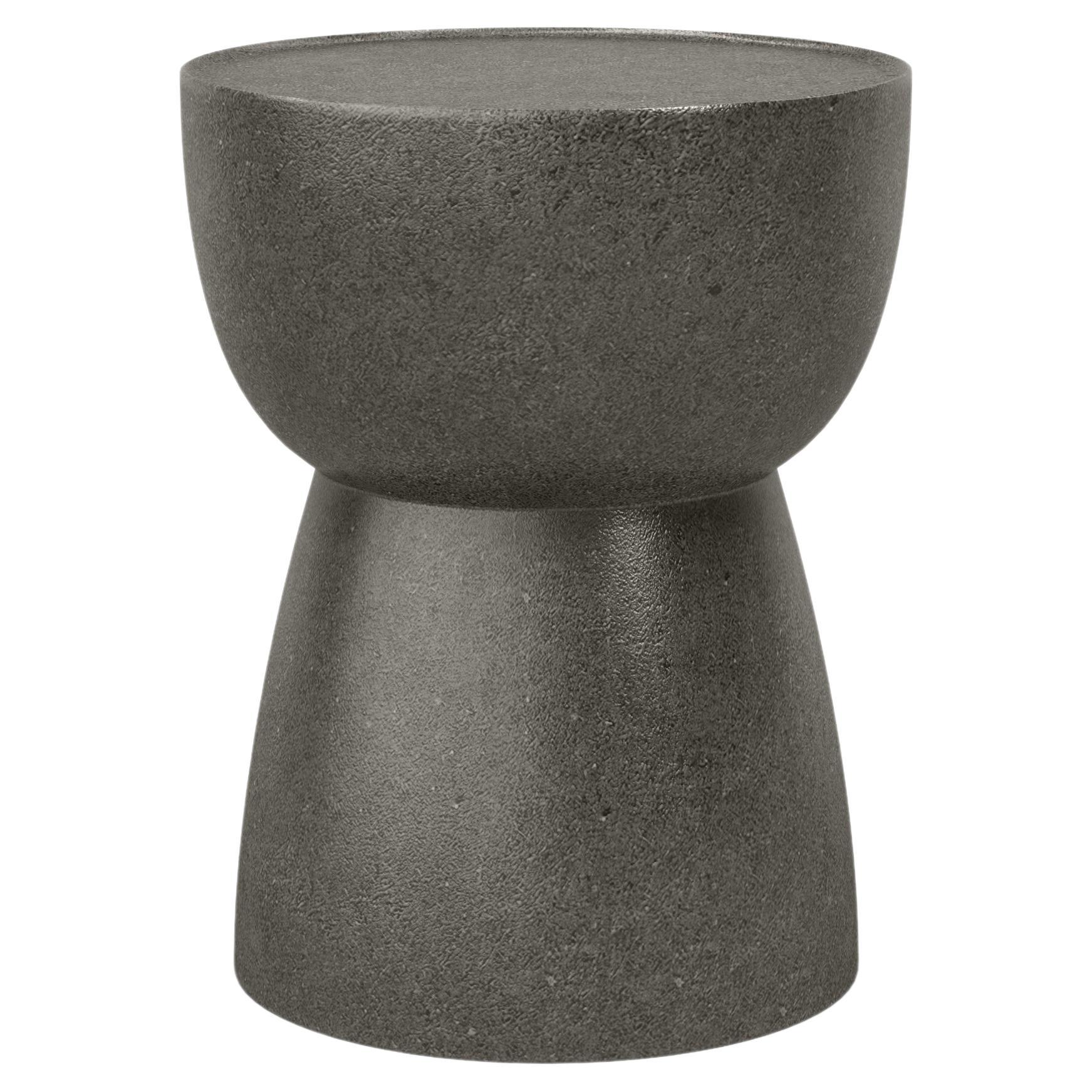 Couchtisch Pigalle aus Beton von SNOC