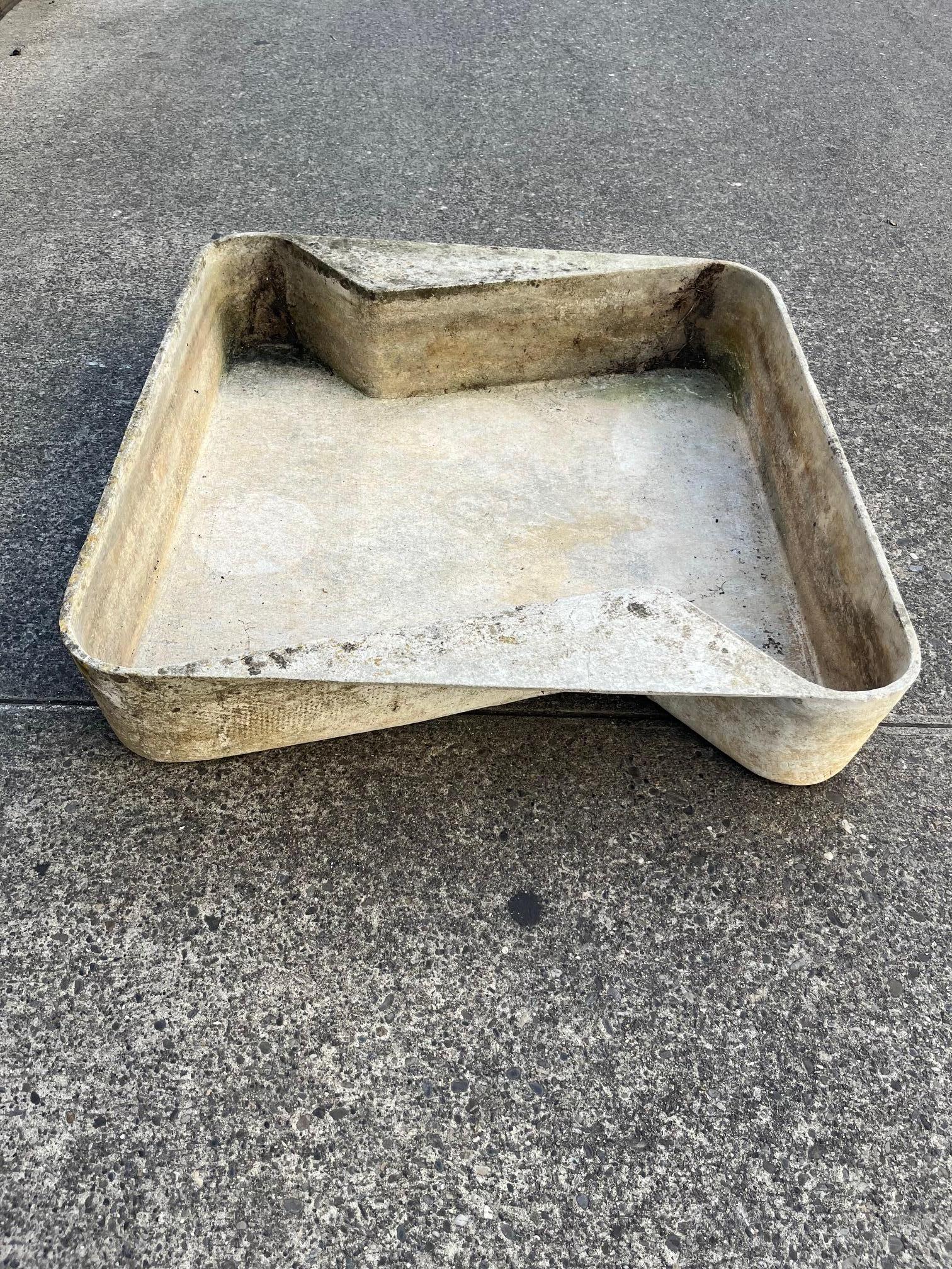 Concrete Planter by Willy Guhl for Eternit, Switzerland ca. 1960s For Sale 3