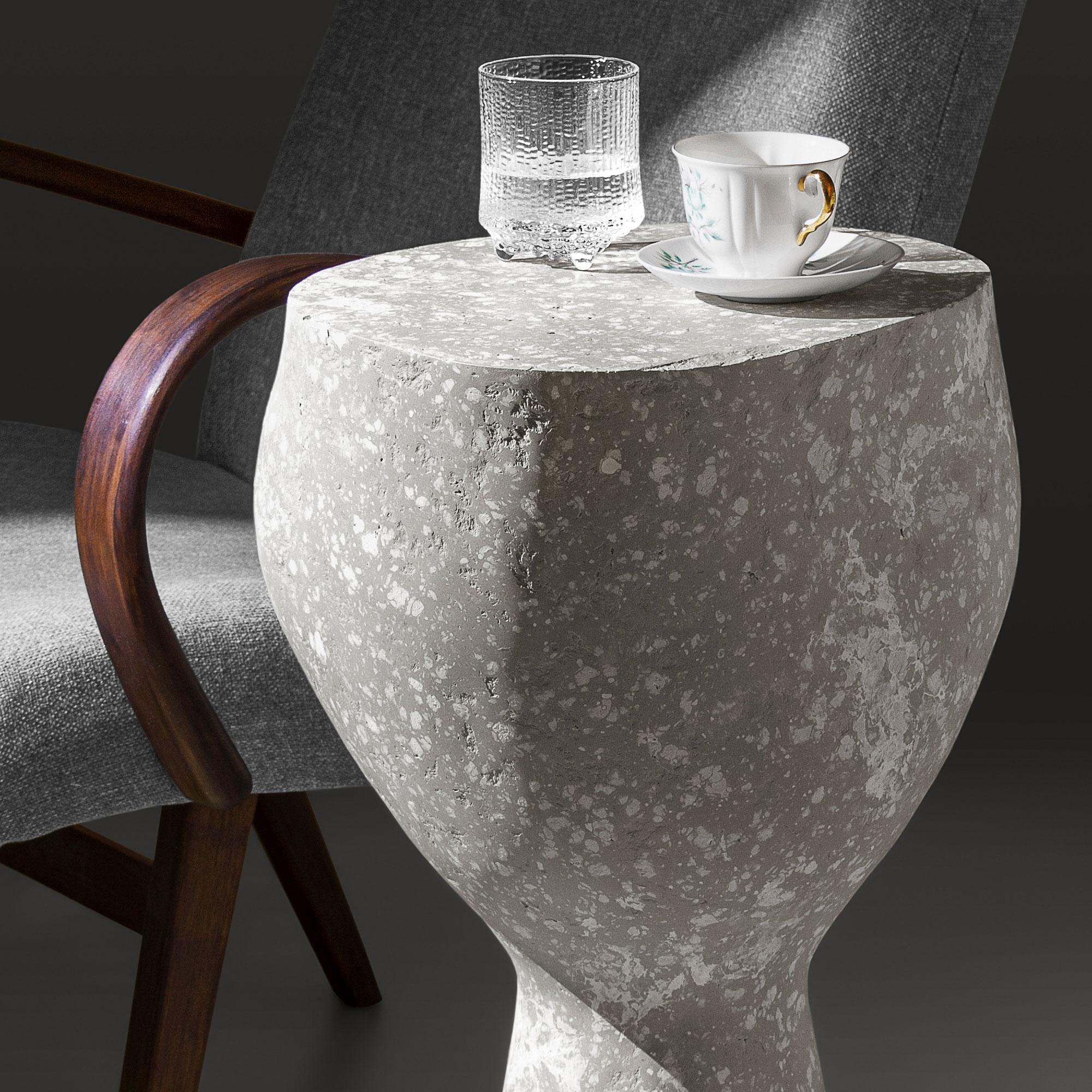 Table d'appoint moderne en béton, Light Gray Cement by Donatas Žukauskas En stock en vente 1