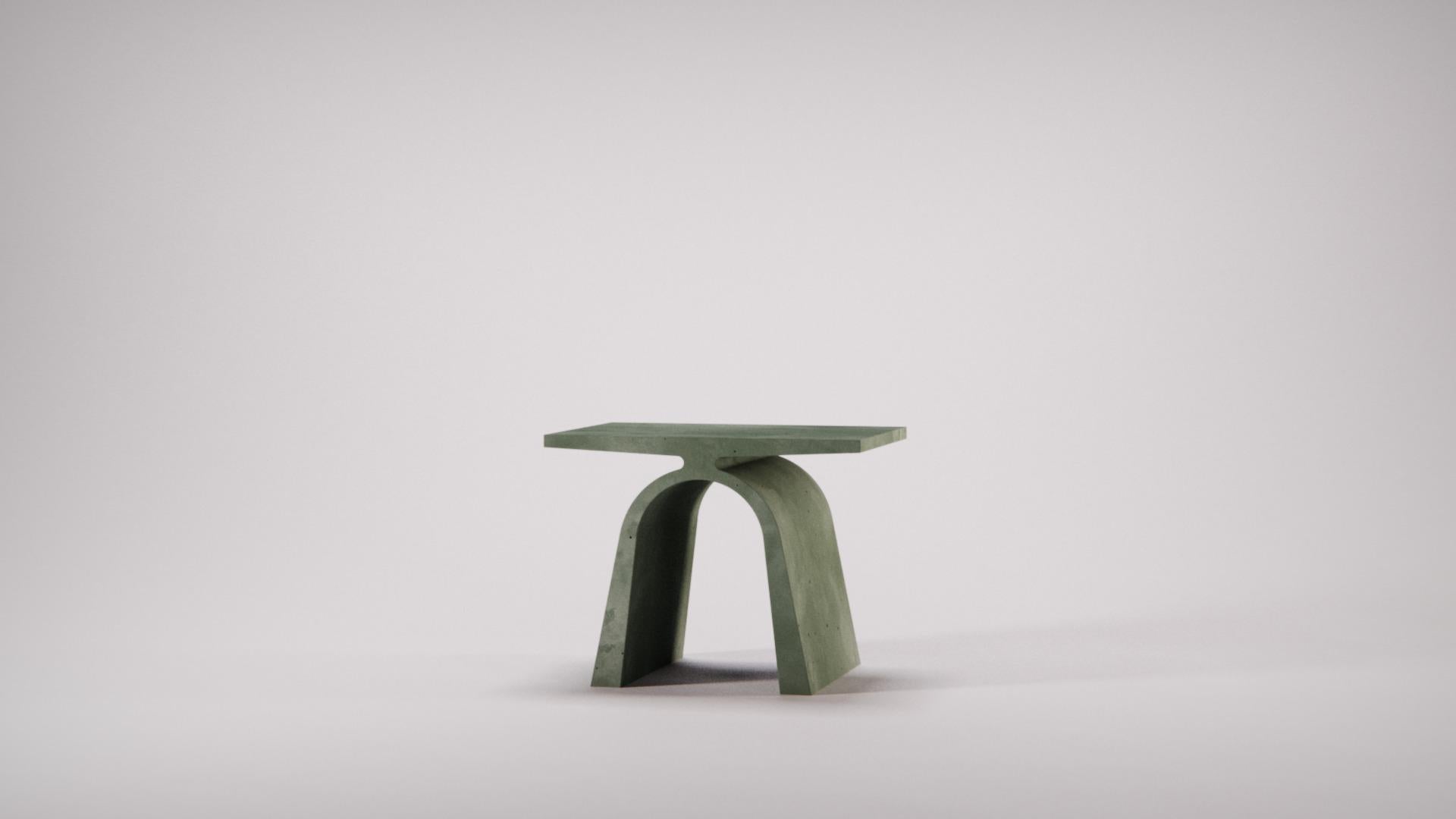 Table d'appoint en béton « A » de la collection Abecedario du Studio Irvine pour Forma&Cemento en vente 2