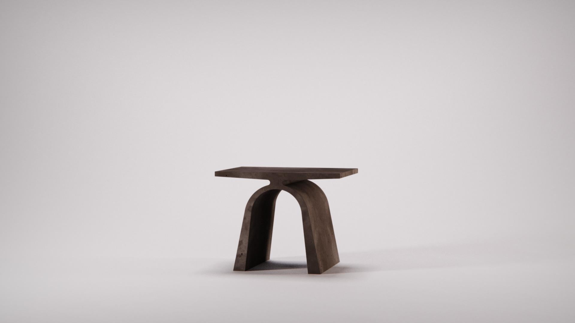 Table d'appoint en béton « A » de la collection Abecedario du Studio Irvine pour Forma&Cemento en vente 3