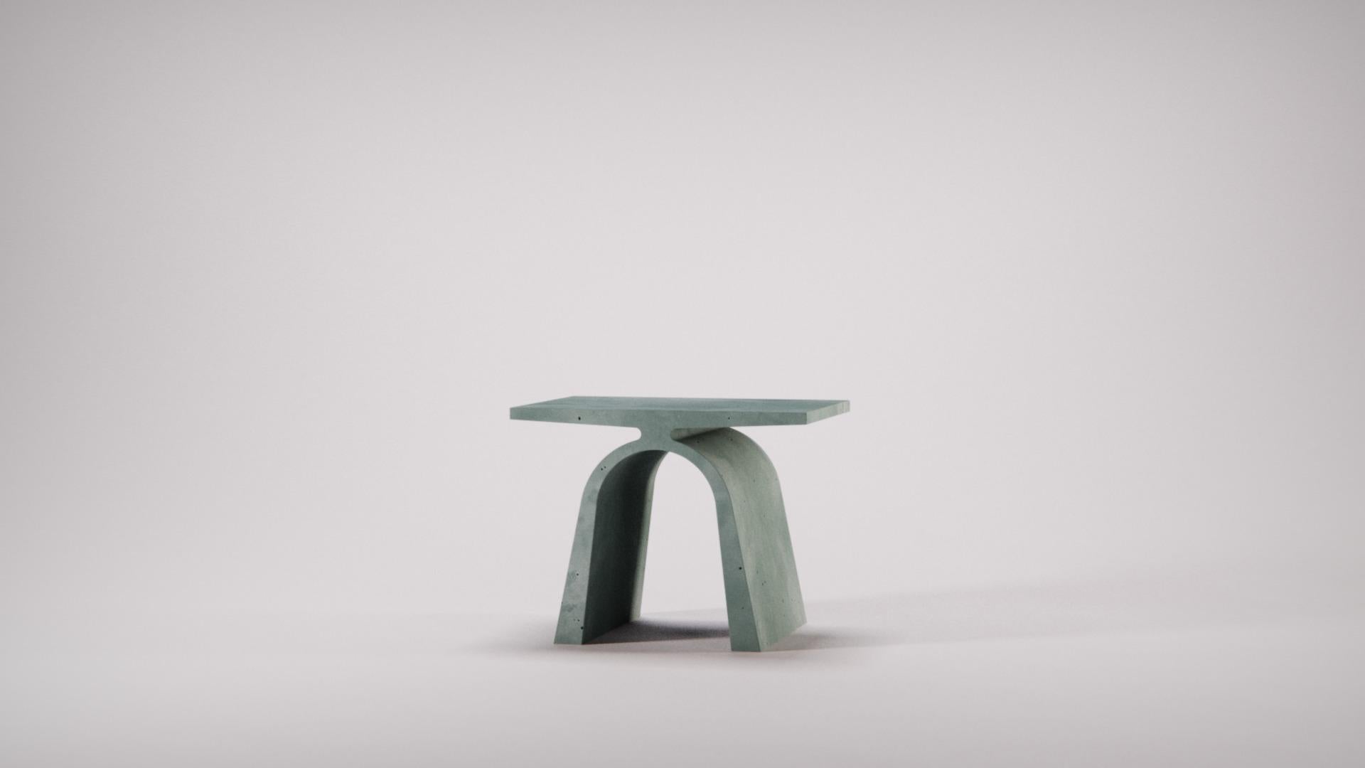 Table d'appoint en béton « A » de la collection Abecedario du Studio Irvine pour Forma&Cemento en vente 9