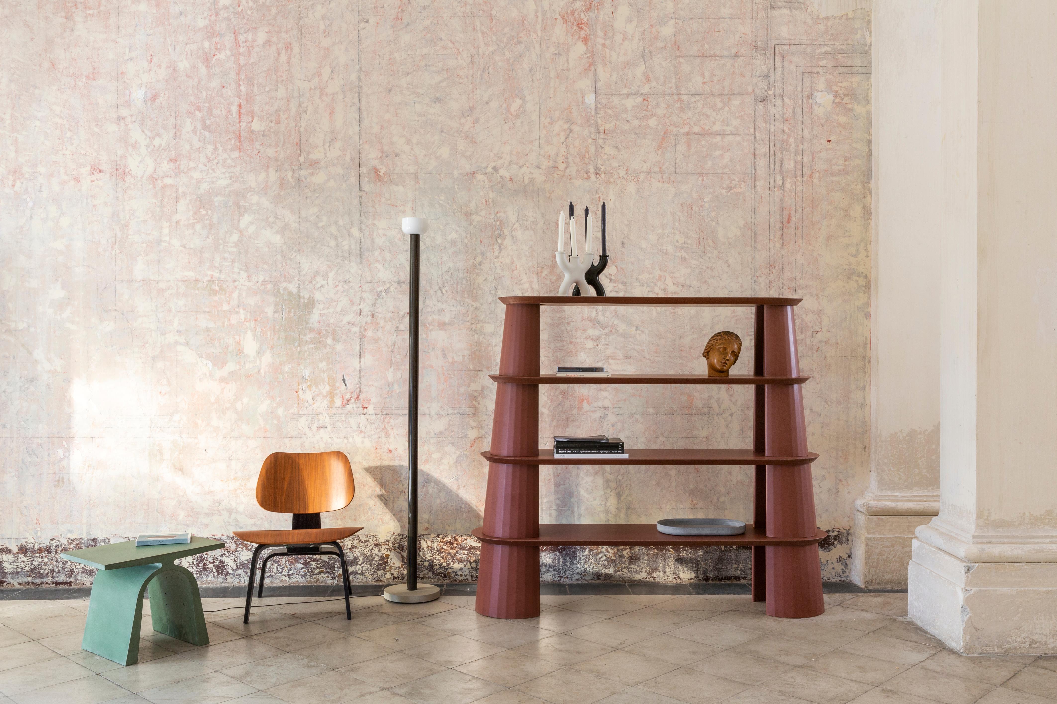 XXIe siècle et contemporain Table d'appoint en béton « A » de la collection Abecedario du Studio Irvine pour Forma&Cemento en vente
