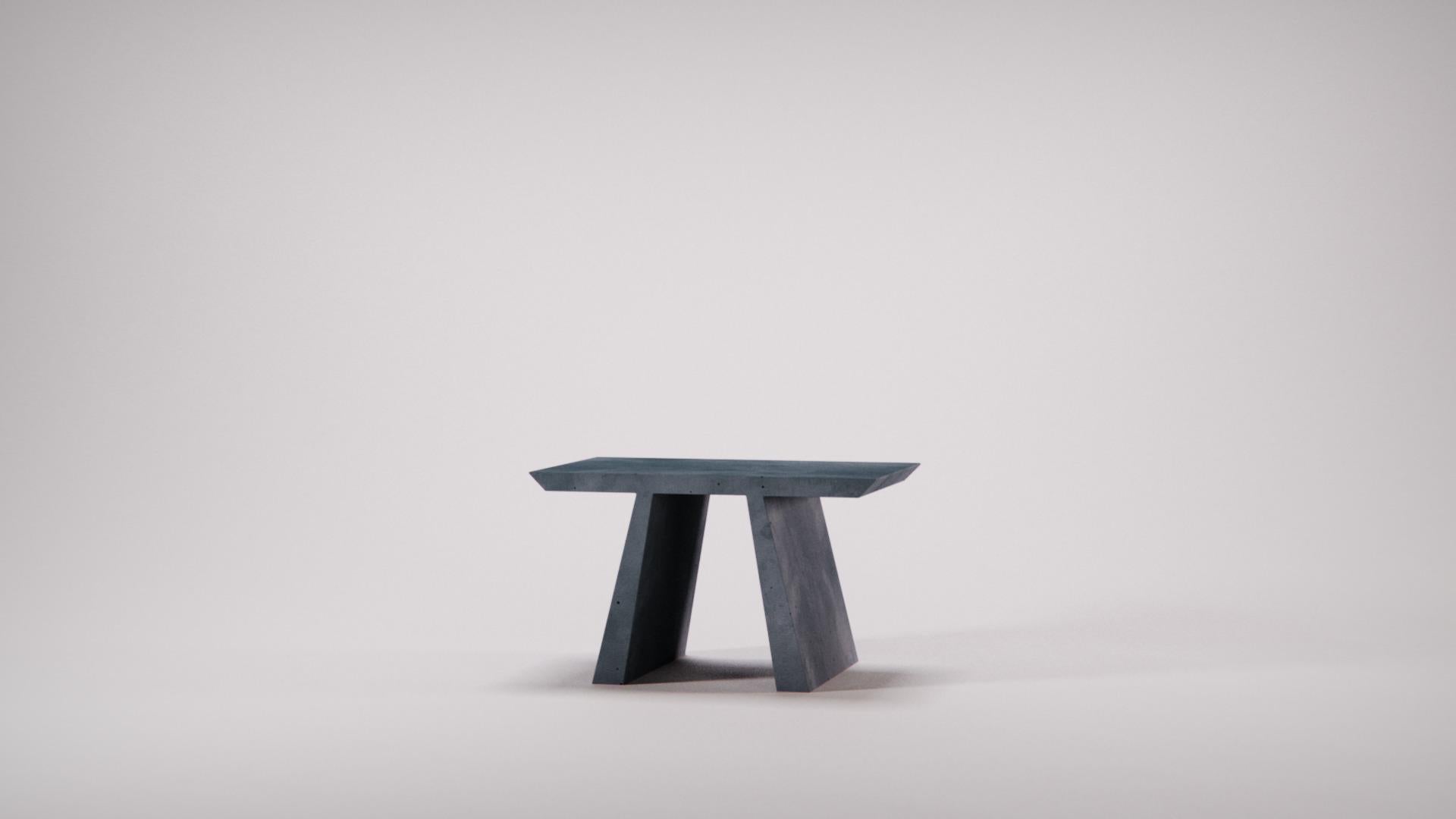 Table d'appoint en béton « C » de la collection Abecedario de Studio Irvine pour Forma&Cemento en vente 5