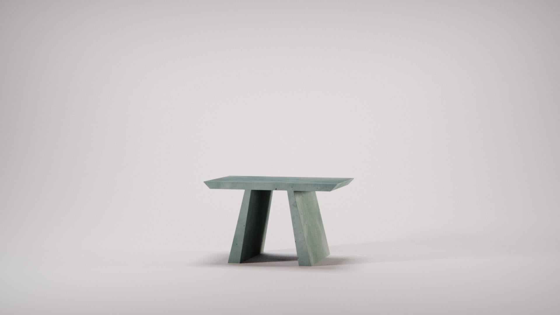 Table d'appoint en béton « C » de la collection Abecedario de Studio Irvine pour Forma&Cemento en vente 6