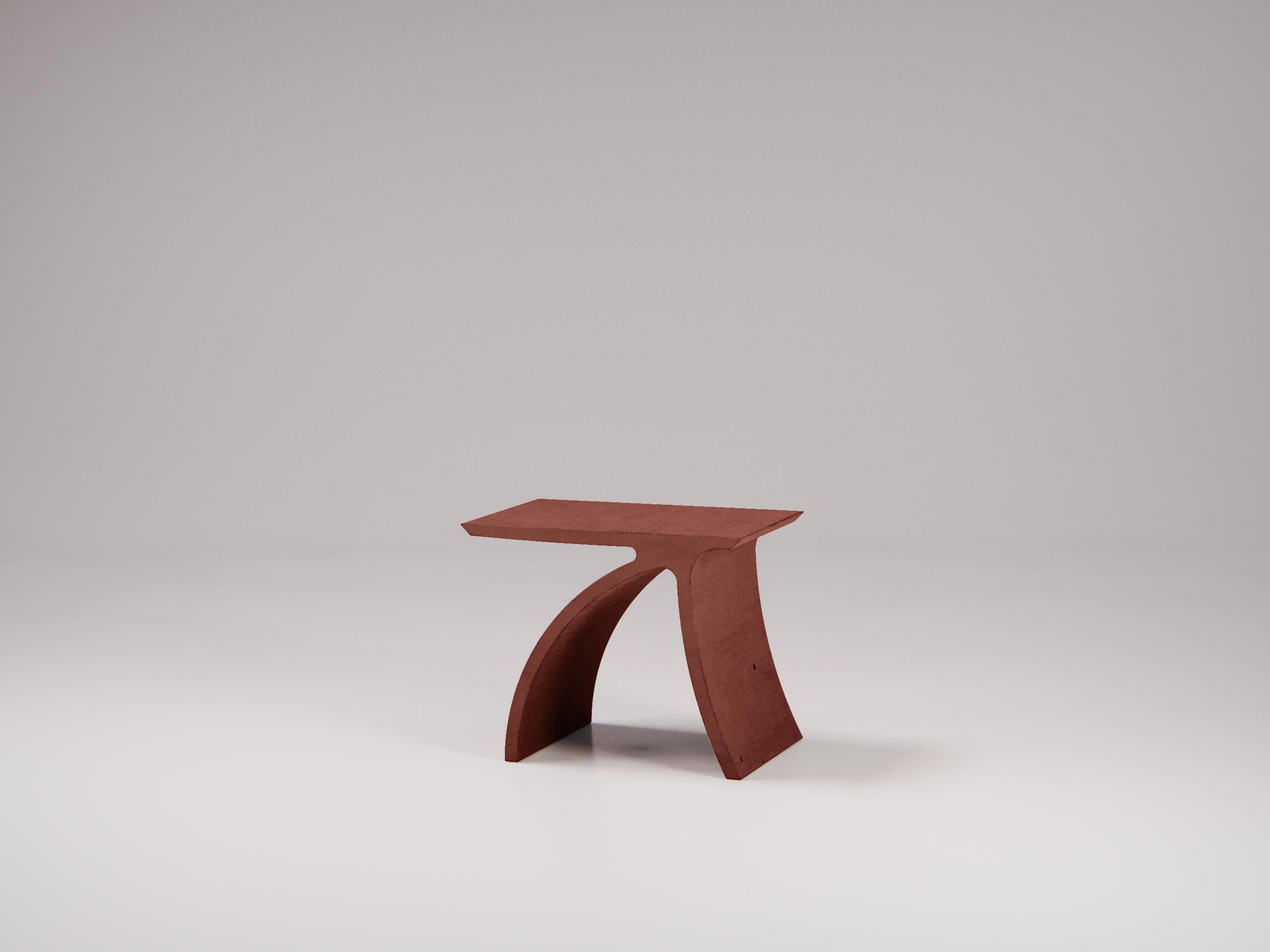 Béton Table d'appoint en béton « D » de la collection Abecedario, couleur aubergine par Forma&Cemento en vente