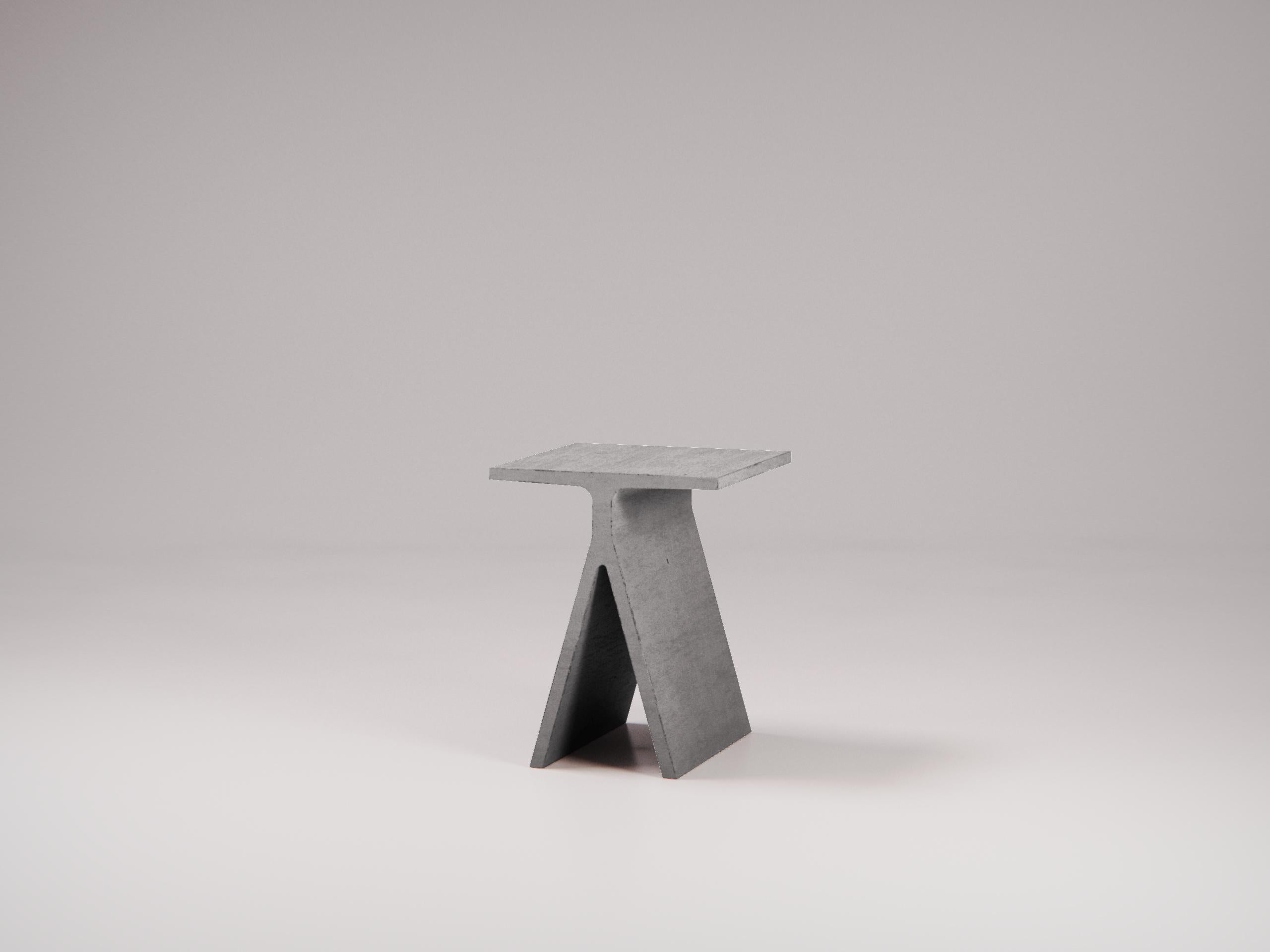 Table d'appoint en béton « F » de la collection Abecedario, couleur Ardesia par Forma&Cemento en vente 6