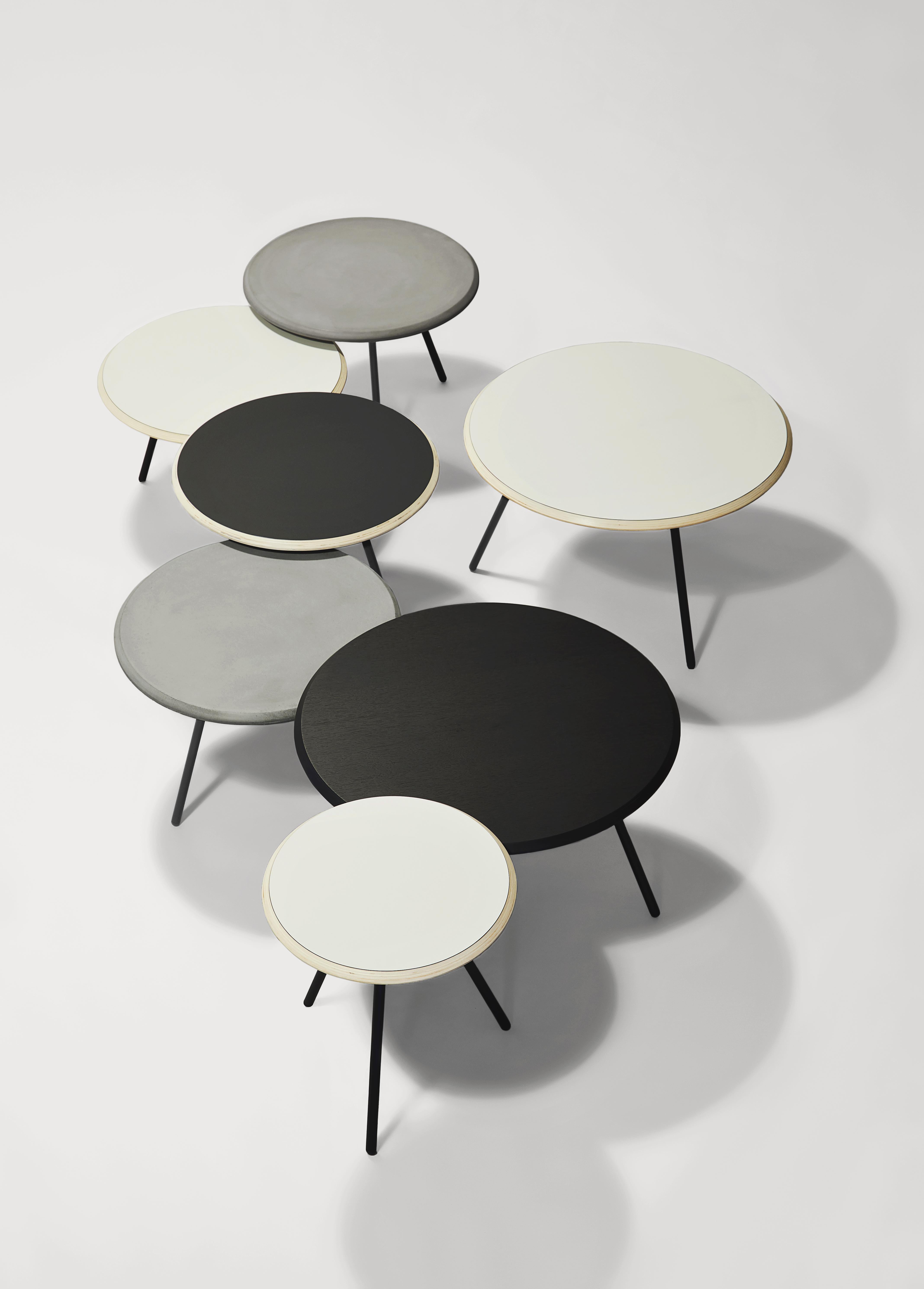 Post-Modern Concrete Soround Coffee Table 60 by Nur Design