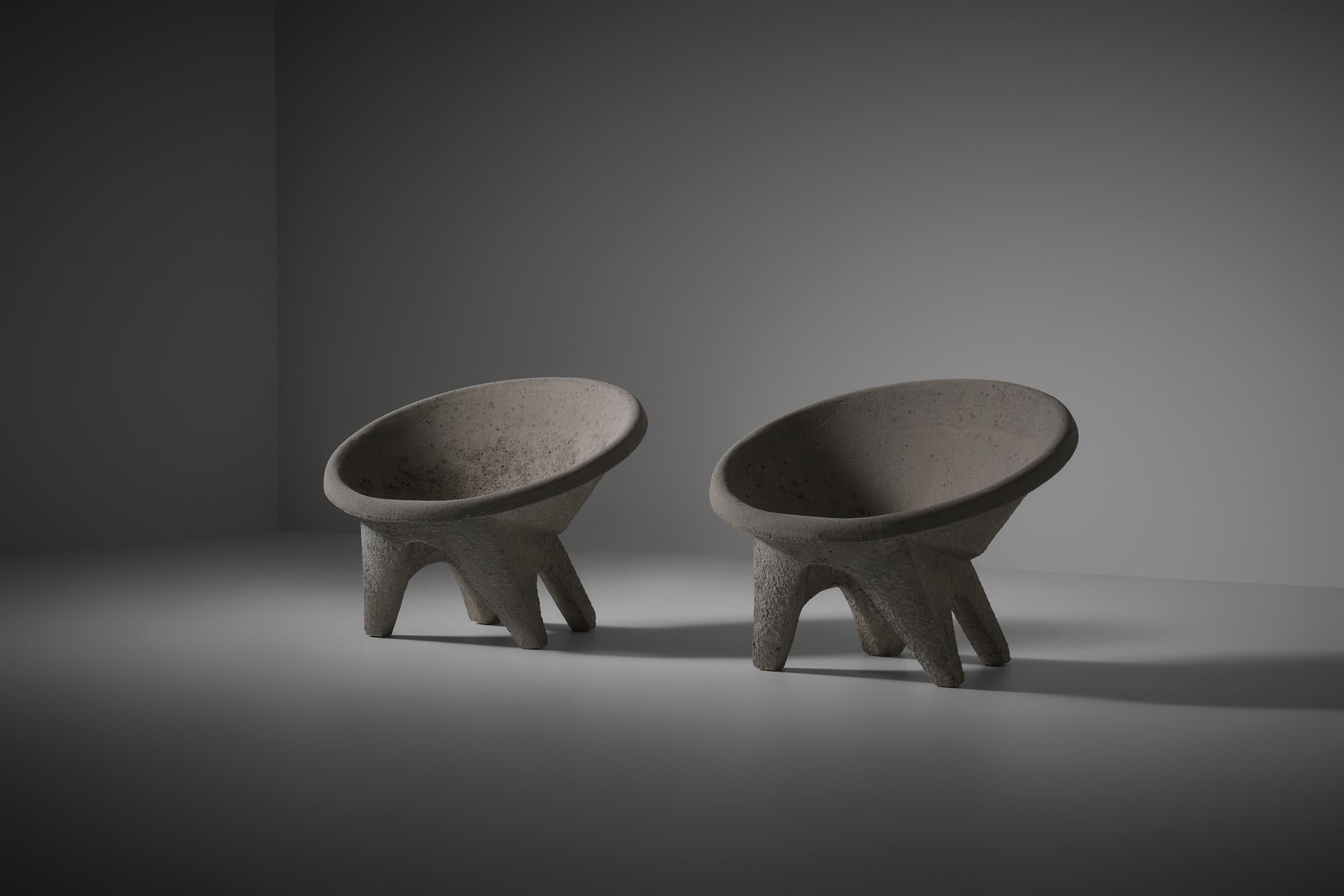Mid-Century Modern Concrete ’Sphere’ chairs, Italy 1960s For Sale