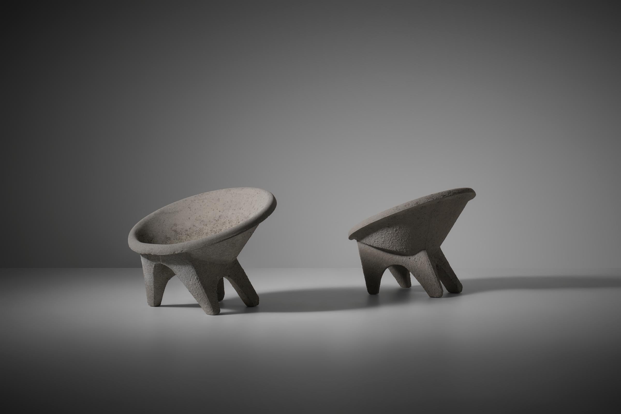 Concrete ’Sphere’ chairs, Italy 1960s For Sale 1