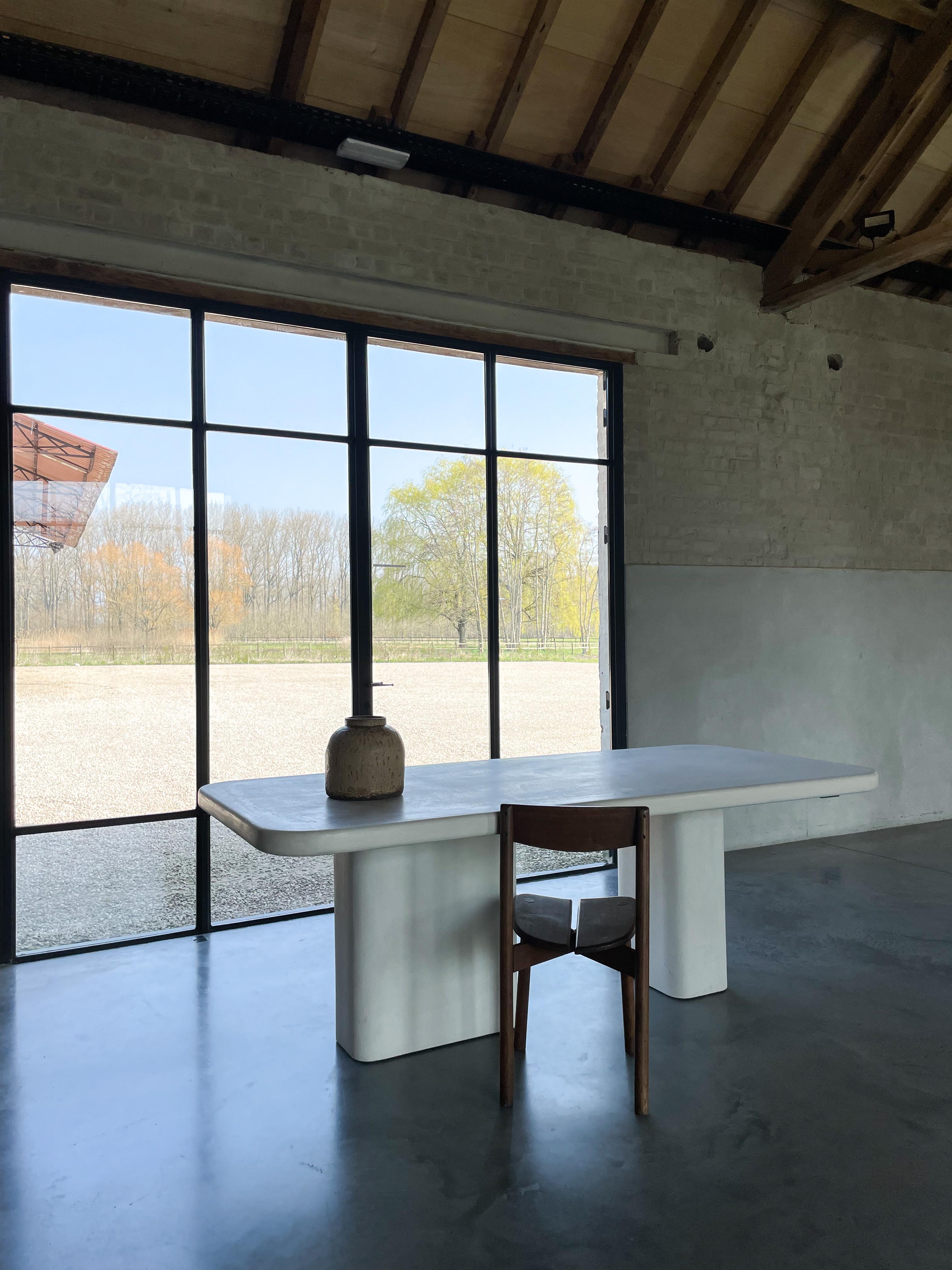 Concrete Table by Vive Ma Maison For Sale 1