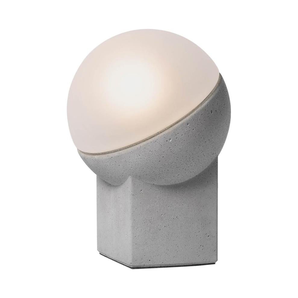 Concrete Table Lamp 'Nie M' by Bentu Design