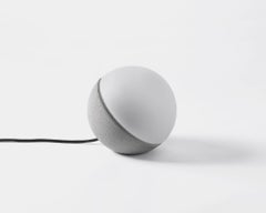 Concrete Table Lamp 'Nie S' by Bentu Design