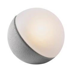 Beton-Tischlampe „Nie S“ von Bentu Design