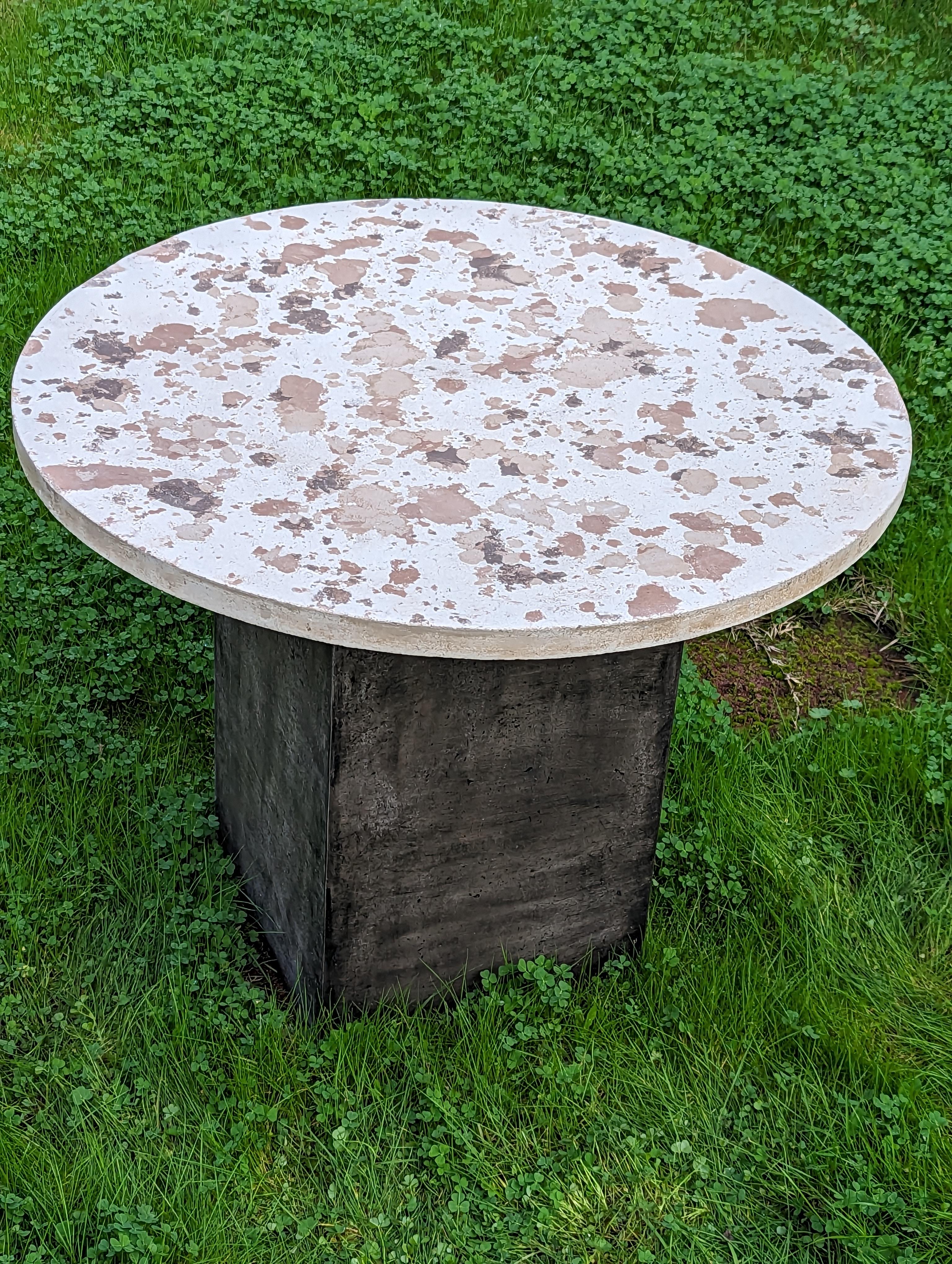 Brutalist Concrete Top with Brown Speckled Pattern For Sale