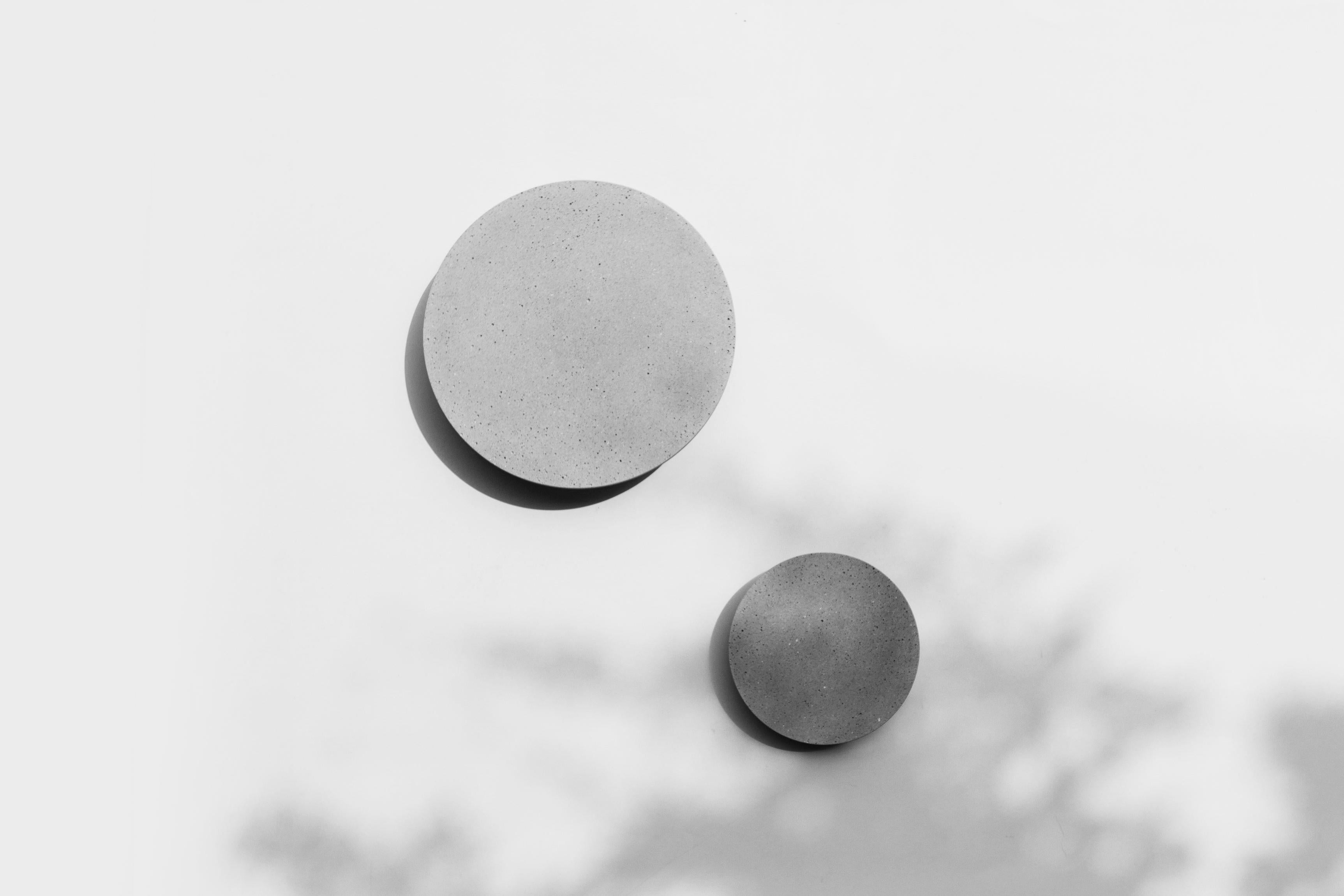 Applique / Sconce en béton 'Pin' en béton 'Small' Outdoor Lighting Neuf - En vente à Paris, FR