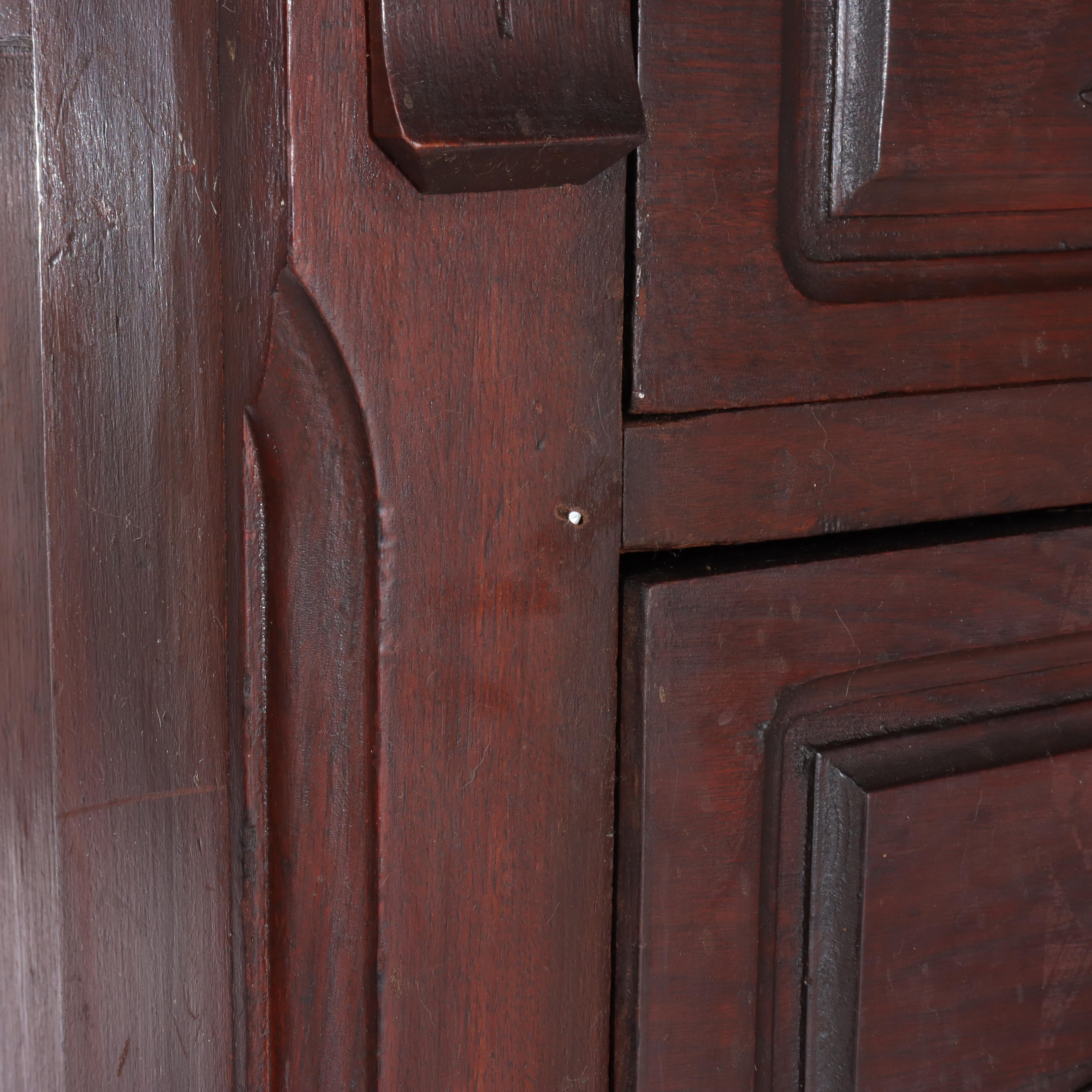 Conde antico cassettone in noce a 4 cassetti con tiranti intagliati C1890 in vendita 10