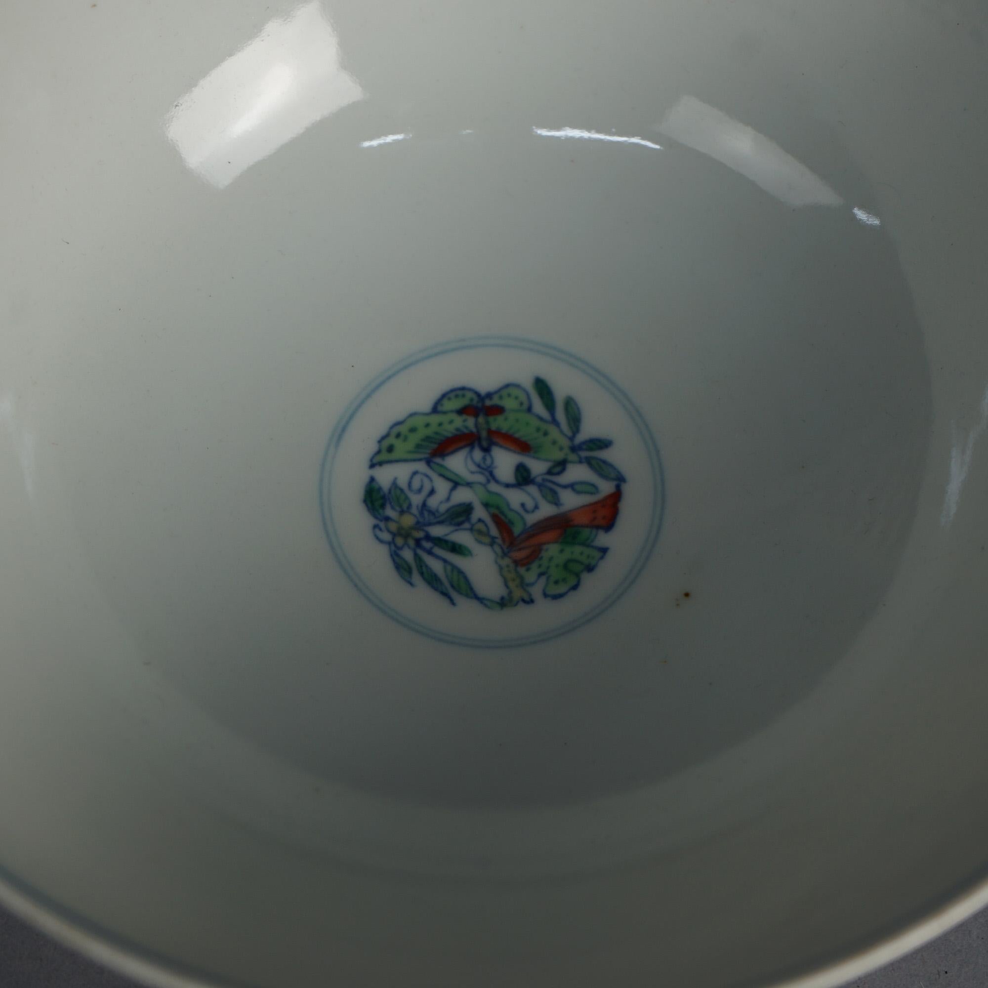 COND Chinese Doucai Floral Decorated Porcelain Bowl with Yongzheng Mark 20thC In Good Condition In Big Flats, NY