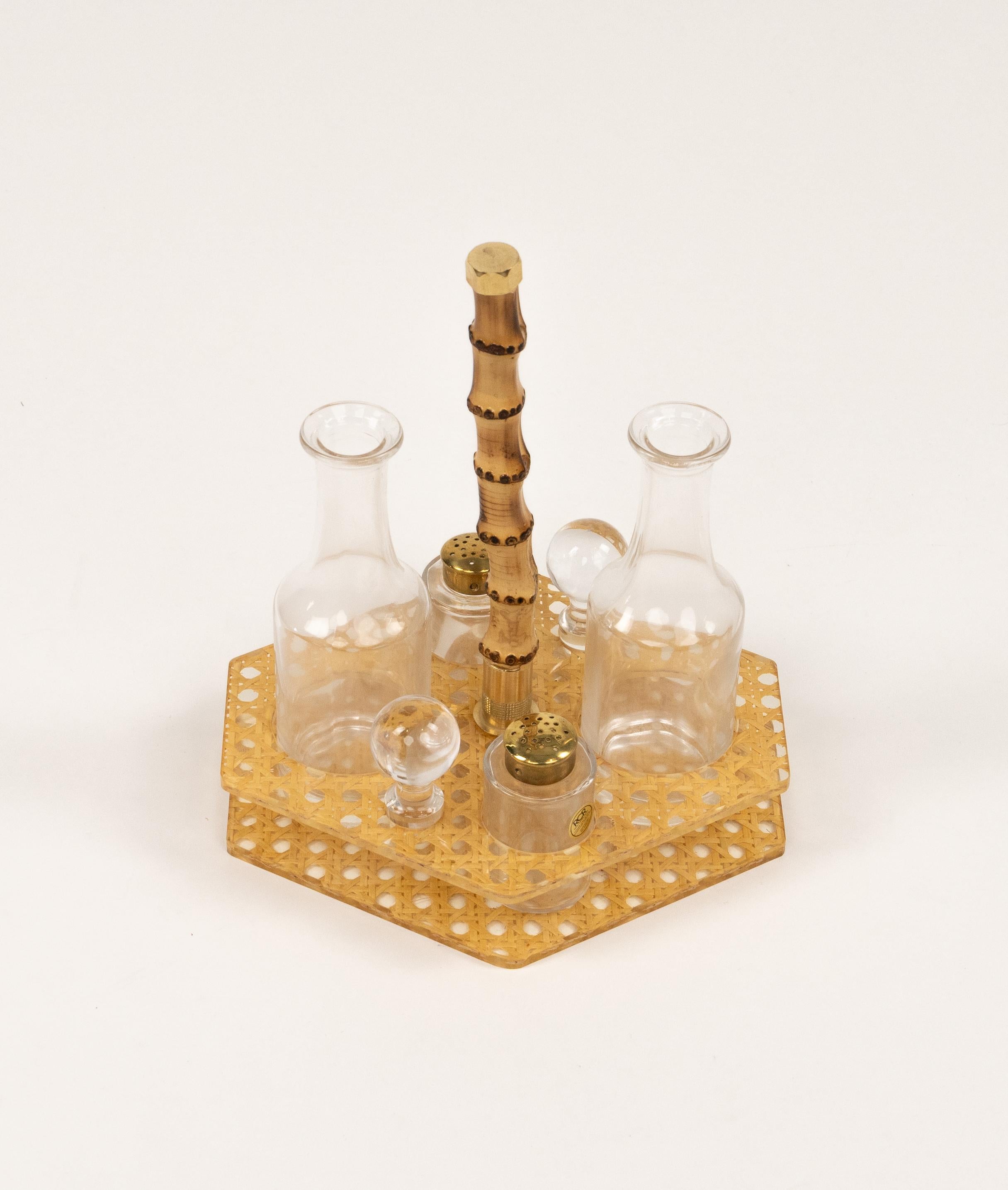 Ensemble de condiments de style Christian Dior en Lucite, osier et cristal, Italie, années 1970 Bon état - En vente à Rome, IT