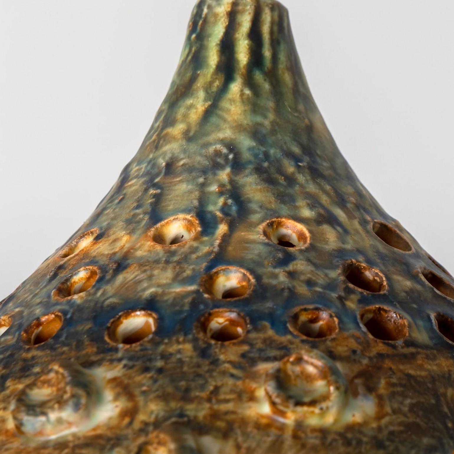 Lampada a sospensione in ceramica verde marrone a cono, Danimarca, 1970 in vendita 3