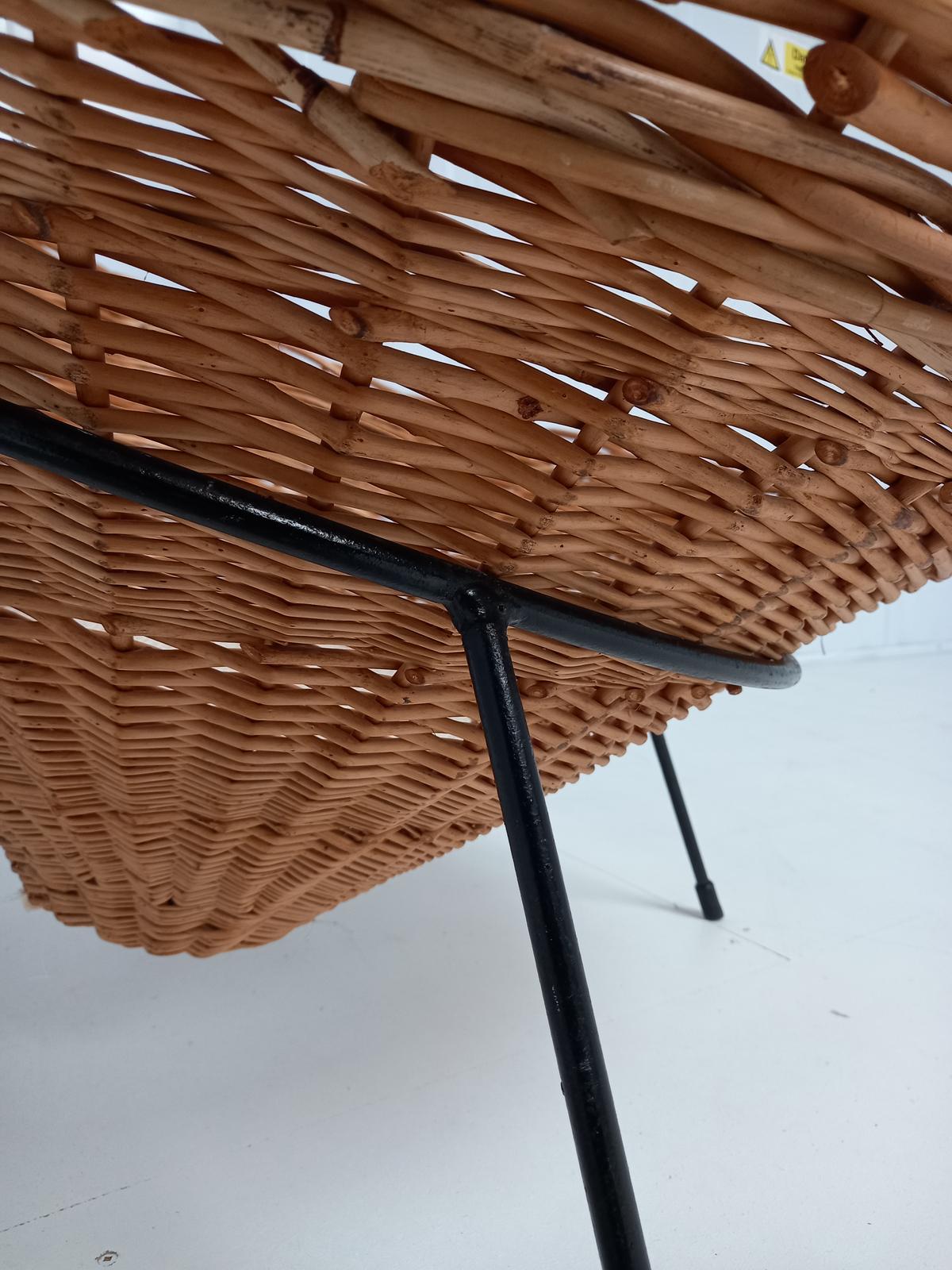 Willow Cone Chair by Terence Conran, Original Model C8