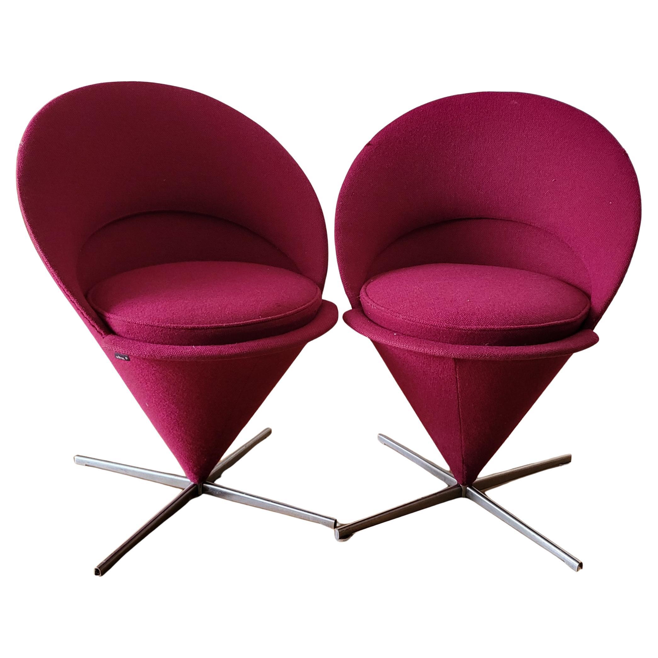 Mid-Century Modern Cone Chair Verner Panton par Vitra en tissus rose fuchsia  Design 1960 For Sale