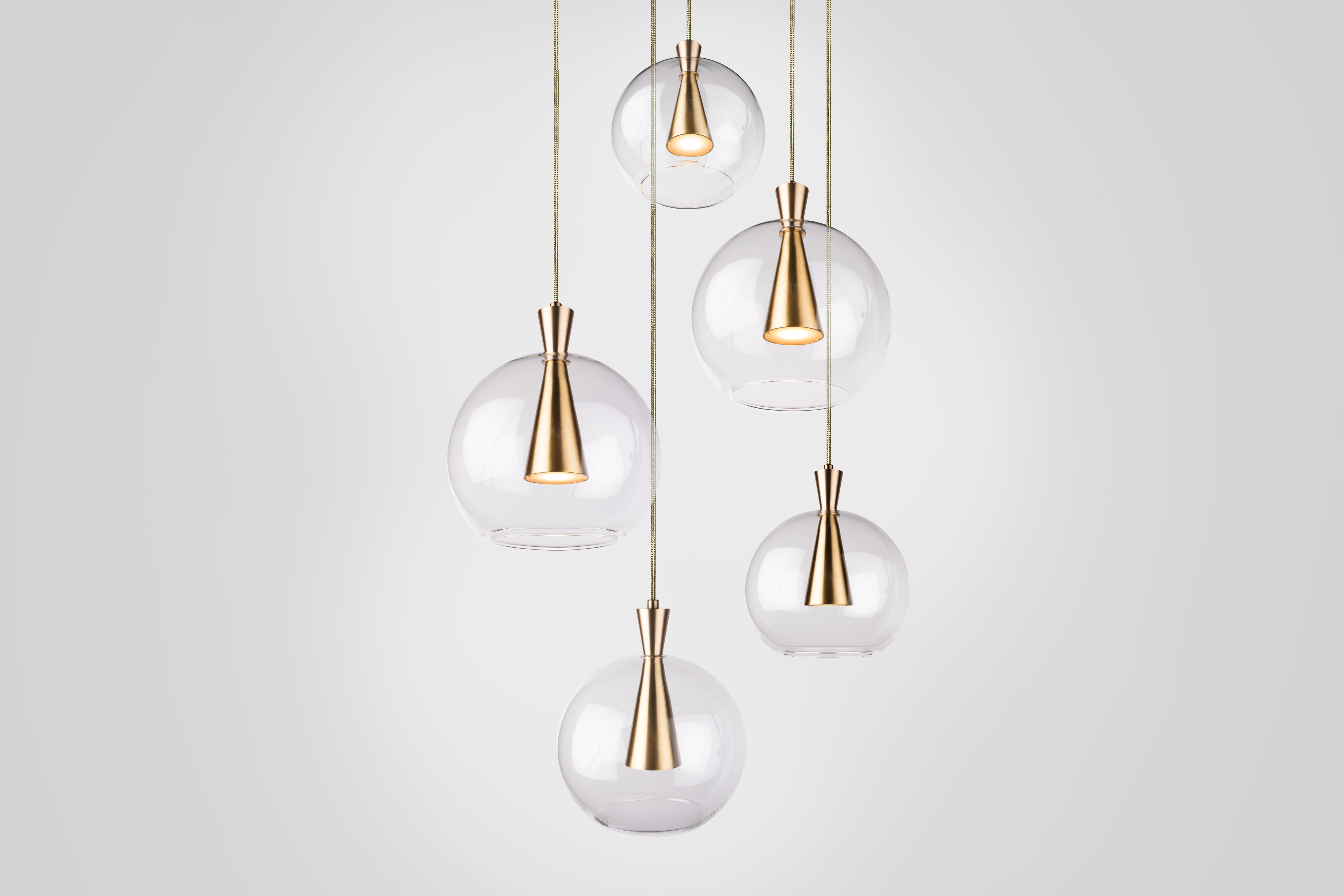 XXI secolo e contemporaneo Lampada a cono e paralume, 5 pezzi di Marc Wood, lampade artigianali in ottone e vetro w/GU10 in vendita