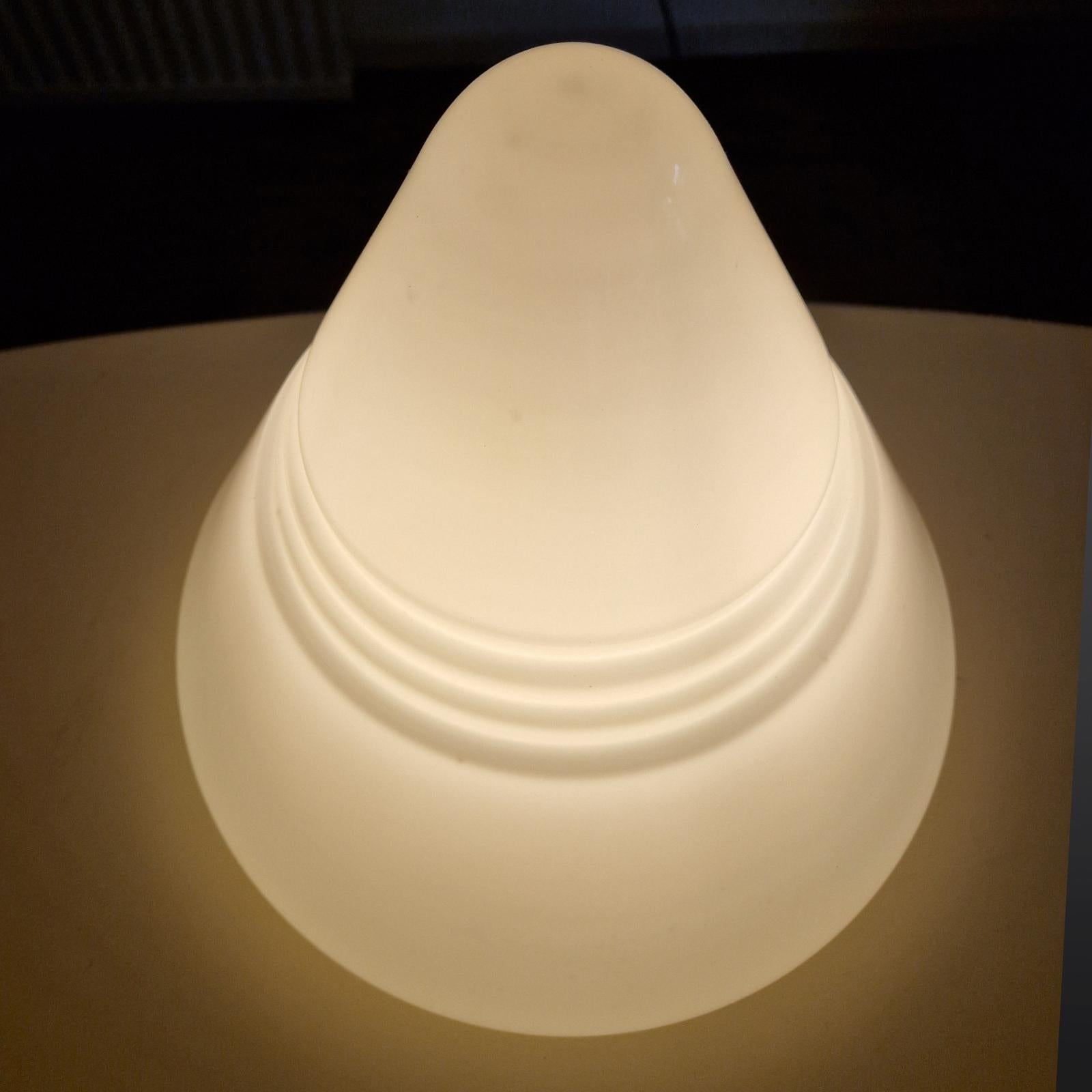 Dutch Cone shaped opaline table lamp, Netherlands 1960s For Sale