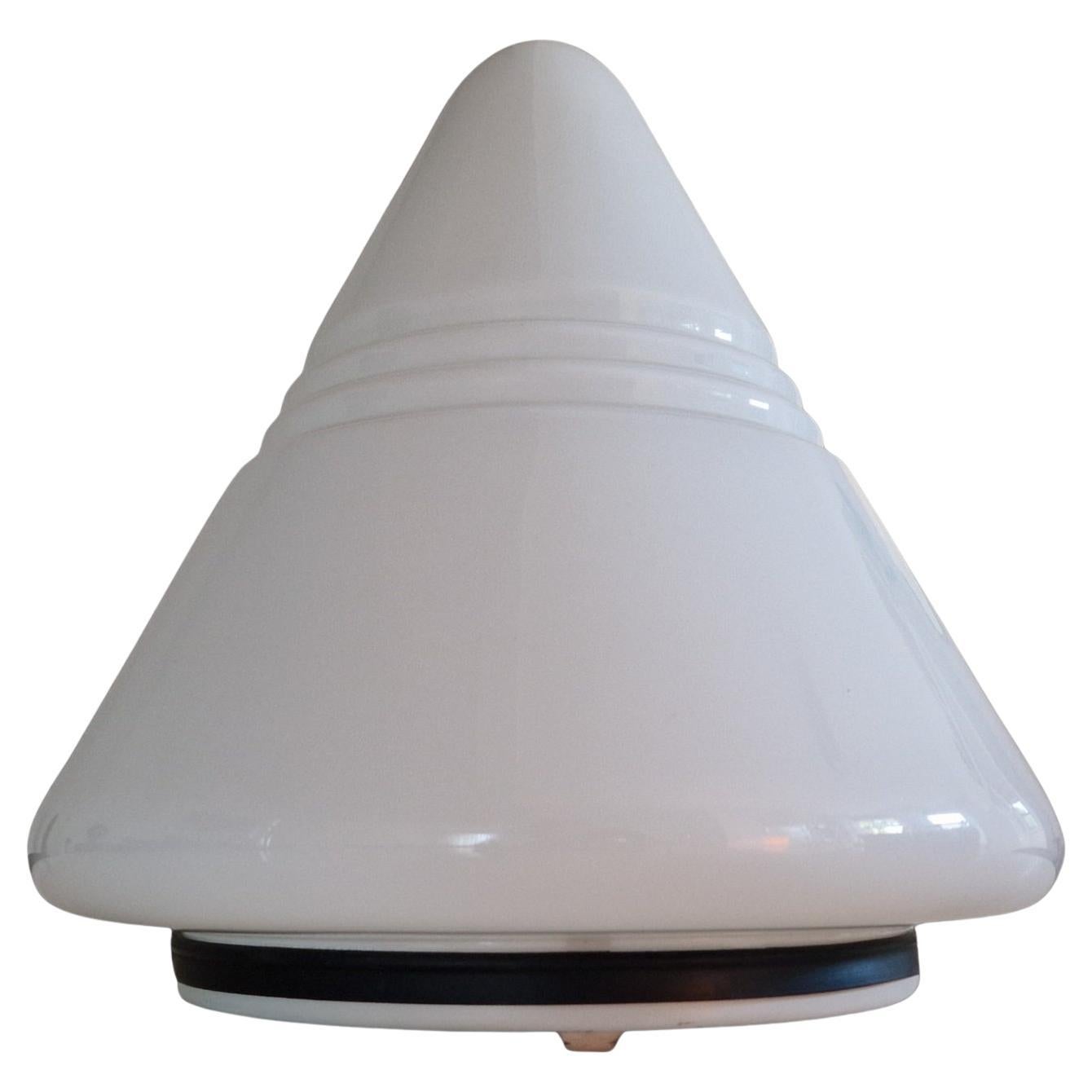 Kegelförmige Opal-Tischlampe, Niederlande 1960er Jahre
