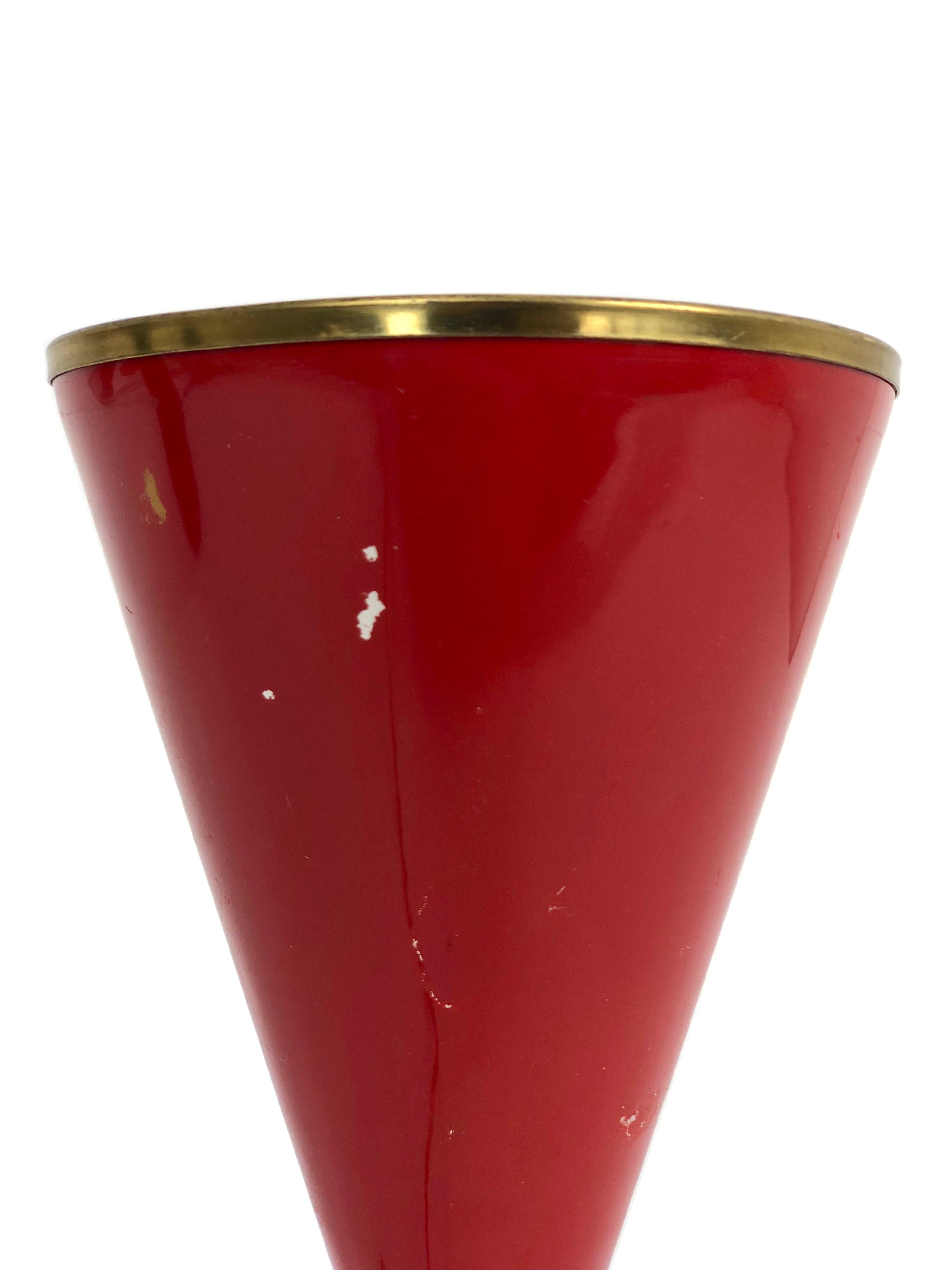 Italian Cone Tripod Table Red Lamp in Brass and Lacquered Metal, Stilnovo, Italy, 1950s