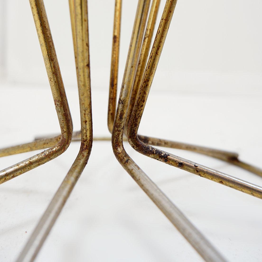 Vintage Umbrella stand
Measures : Ø 34cm H: 57cm 
Material : Metal
Very simple umbrella stand in the shape of a bag from Vitra, a factory design from the 1960s. Lightweight spoke frame that includes a tin bag.
Cone Umbrella Stand Model 11a from